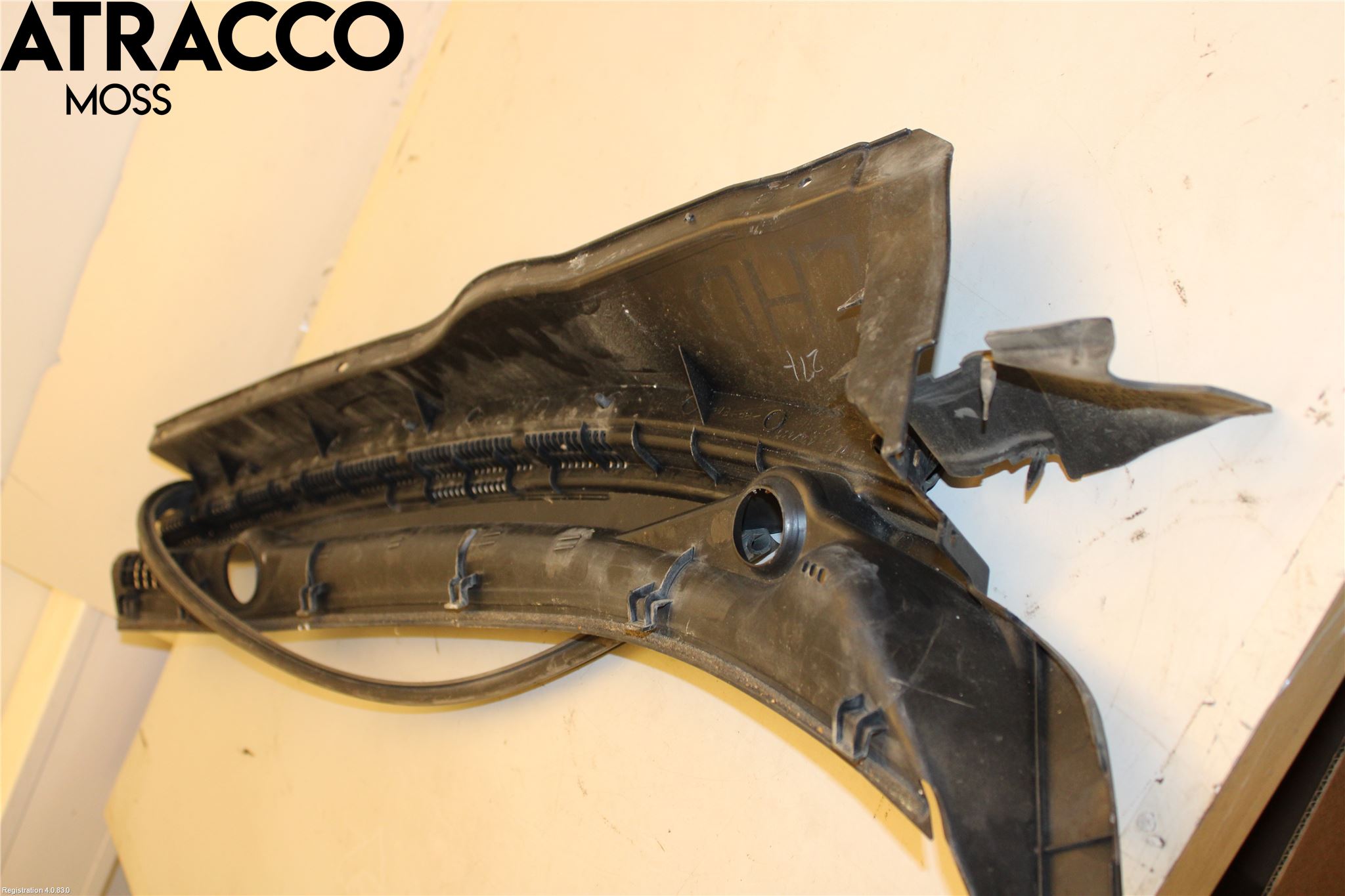 Mitsubishi OUTLANDER 07-12 Visker Deksel-Grill-Under Frr