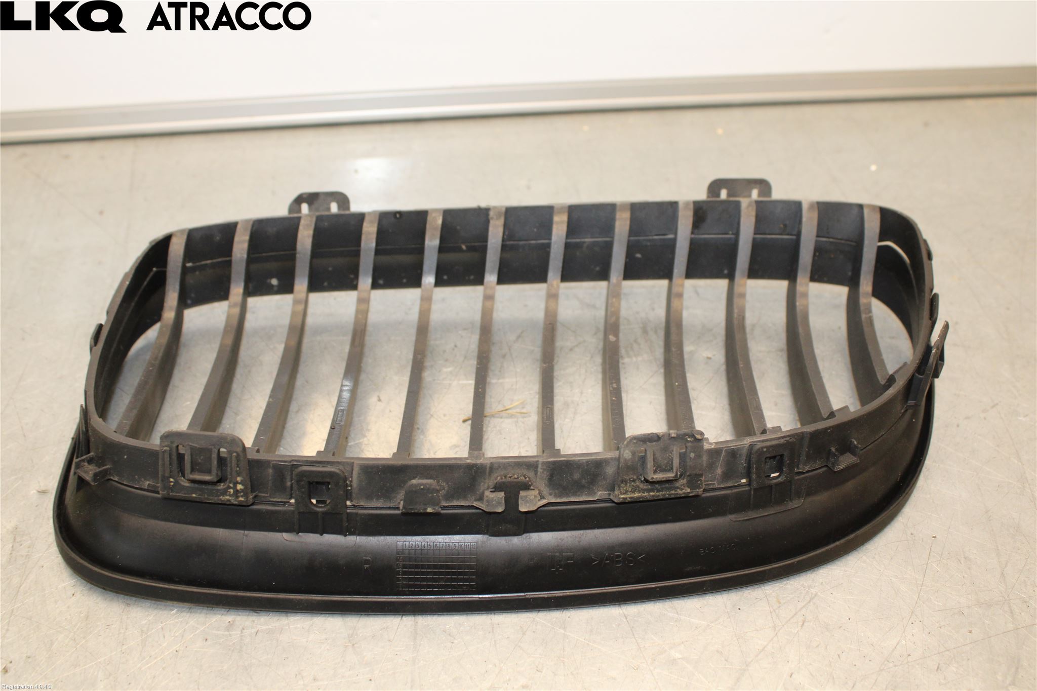 BMW 3 E90/91 SED/TOU 05-12 Grilldel Høyre