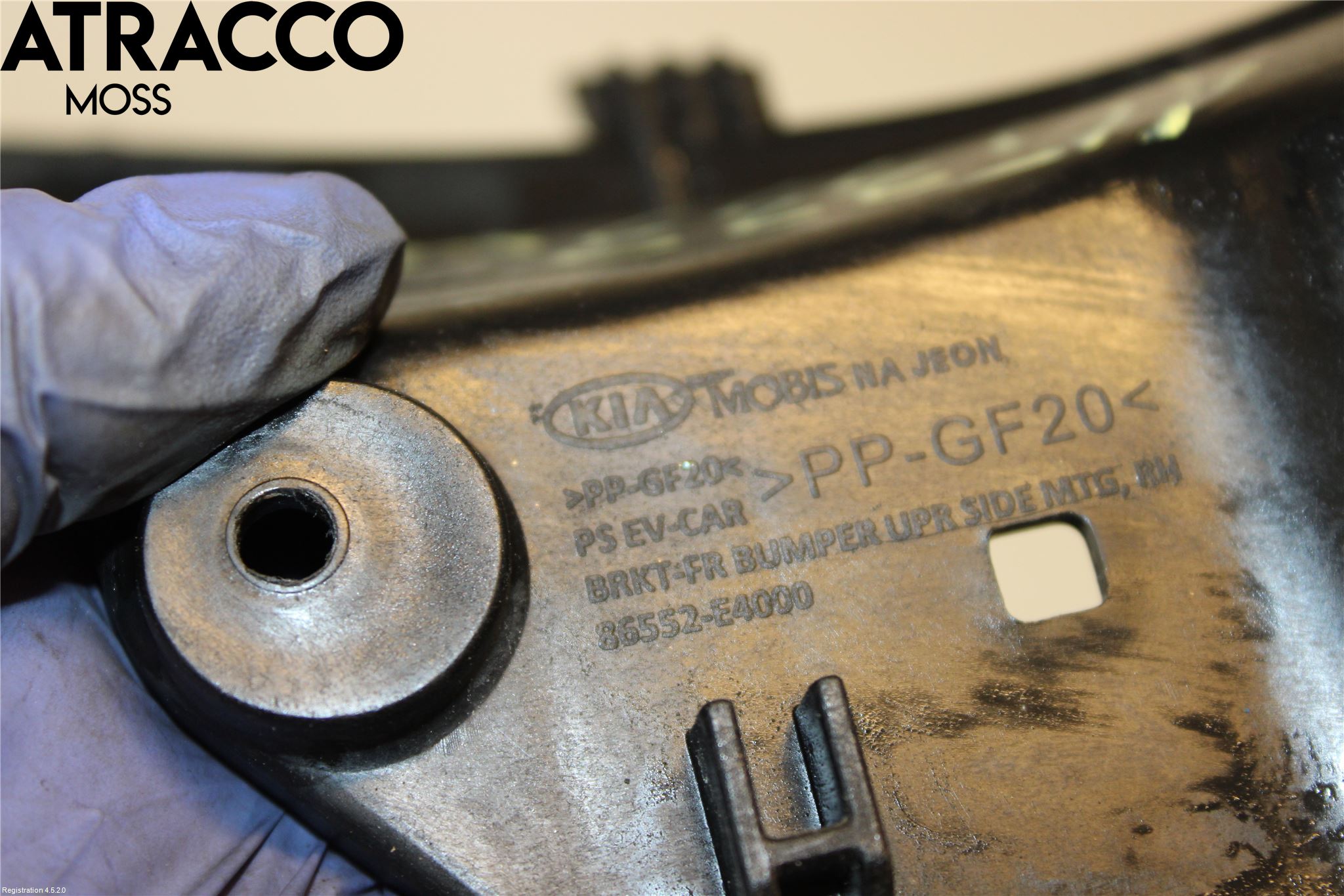 Kia SOUL 09- Støtfanger Foran Feste