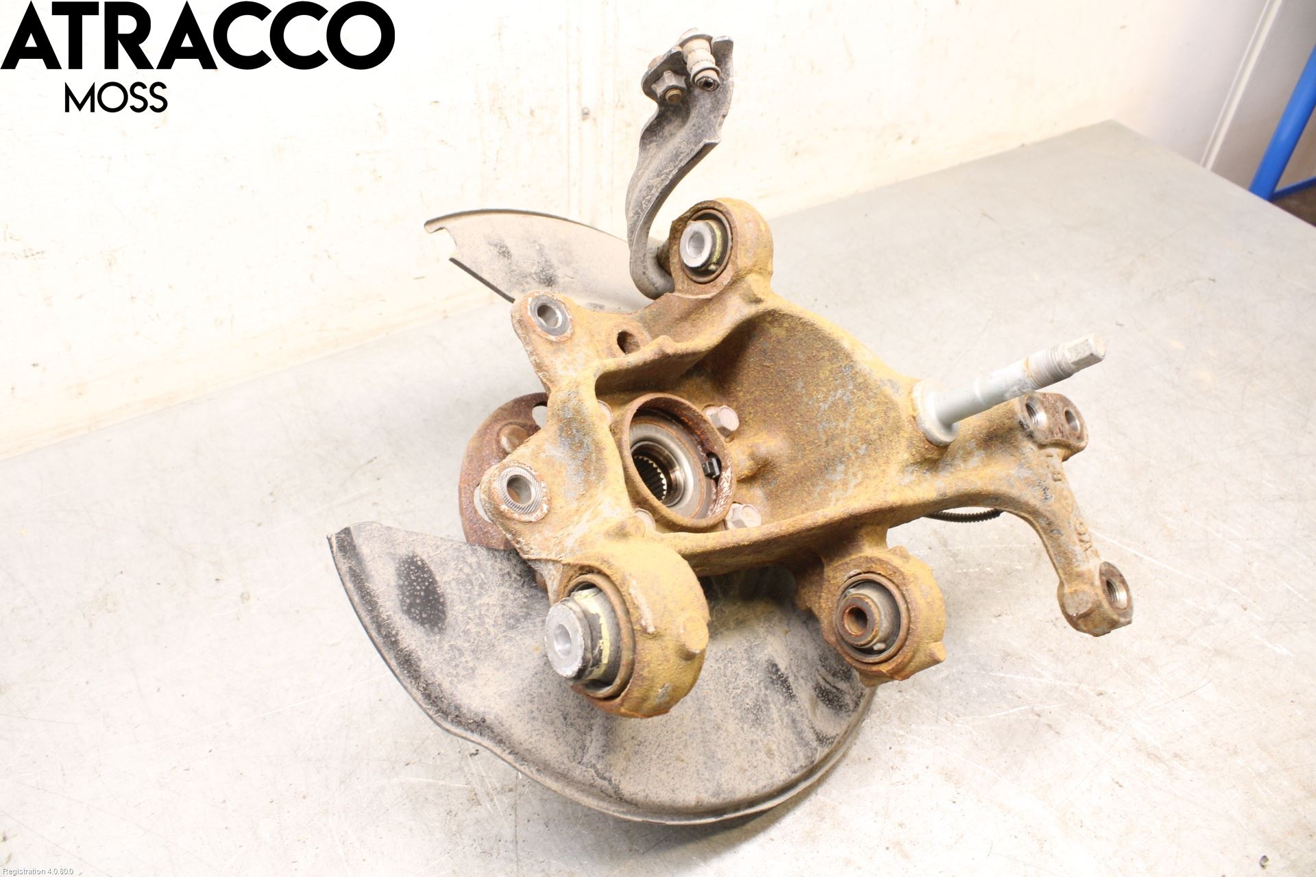 Toyota RAV4 19- Spindel Vb