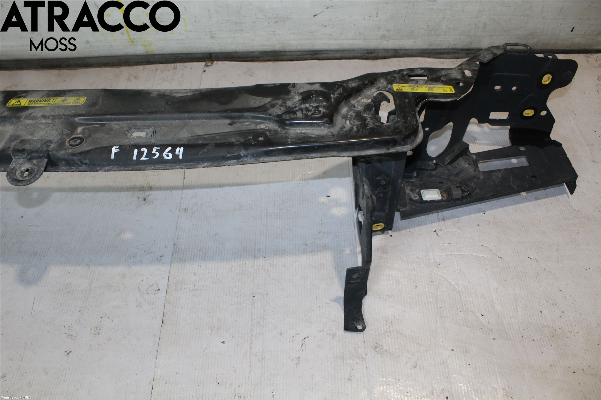 Volvo XC90 03-06 Frontplate Øvre