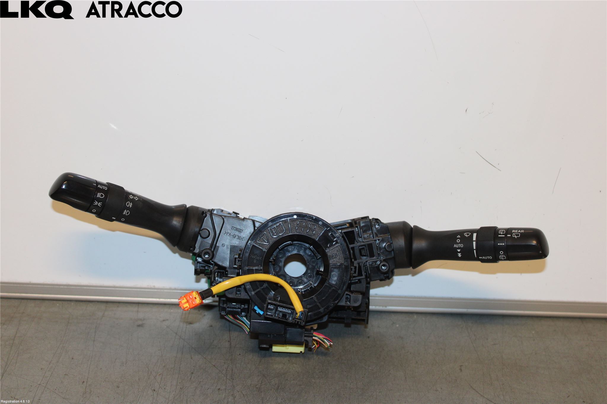 Toyota PRIUS+ ZVW40 12-20 Bryter Ratt Kombi H Og V