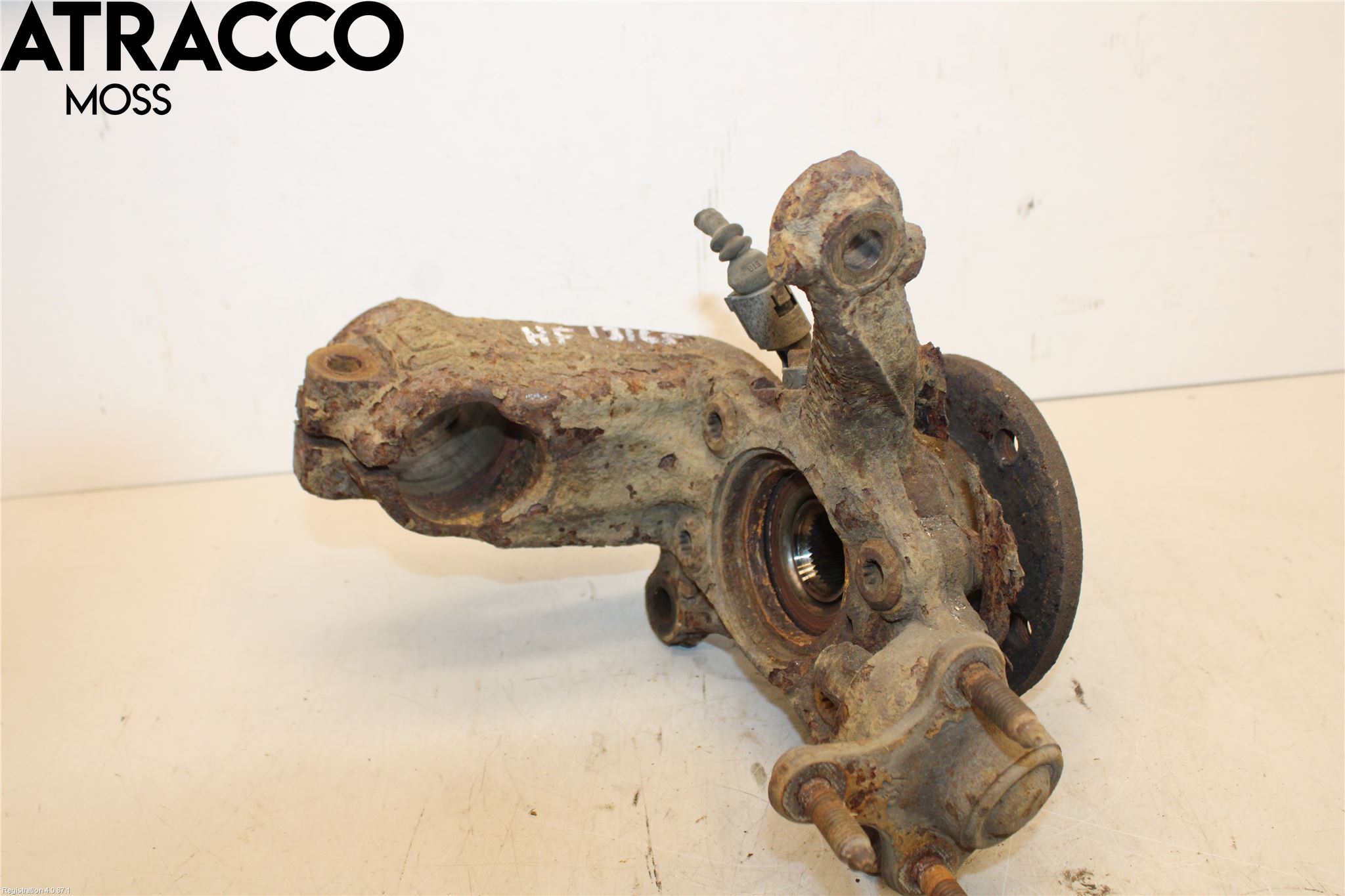 Volkswagen VW CADDY 11-15 Spindel Hf