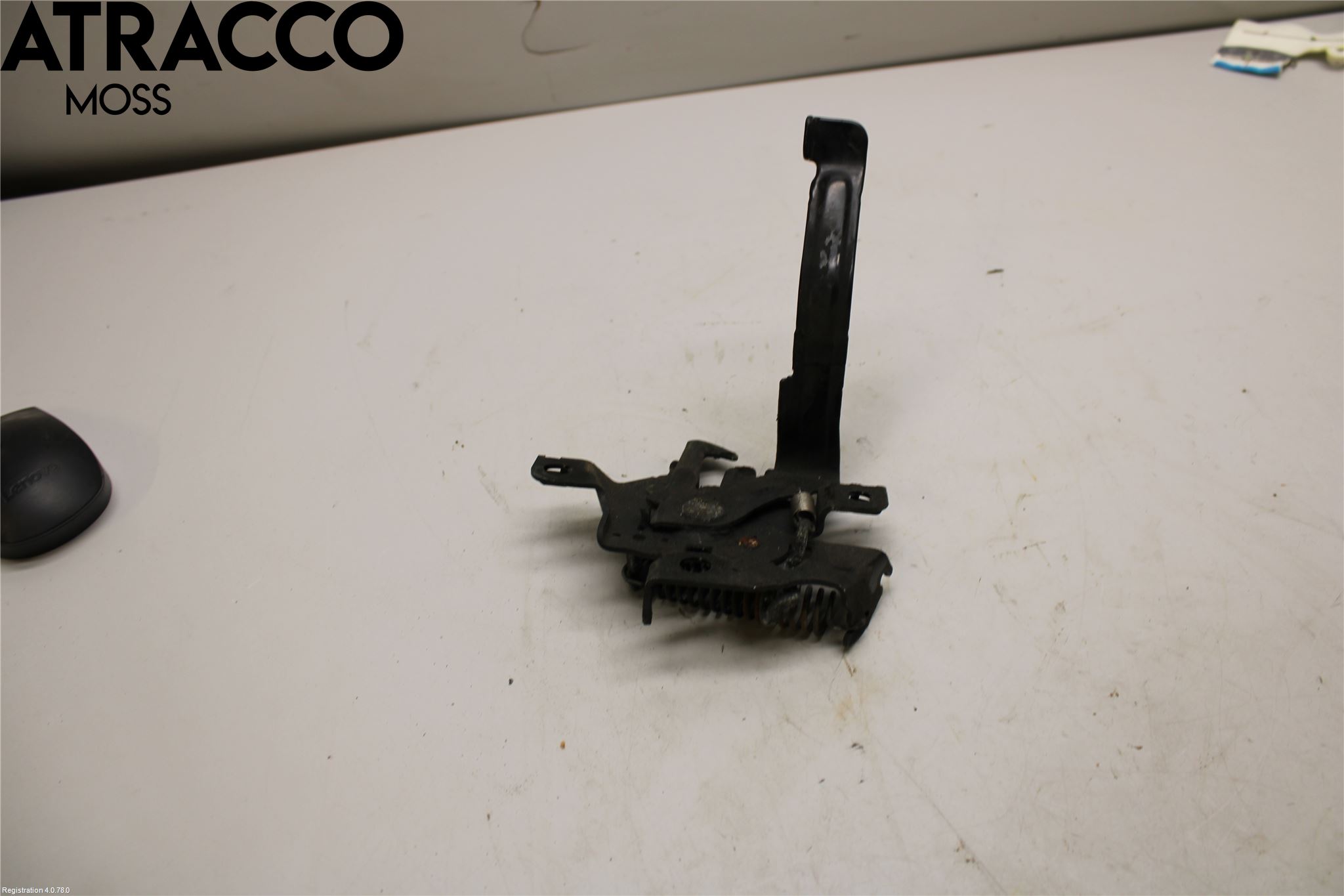 Toyota PRIUS+ ZVW40 12-20 Panserlås