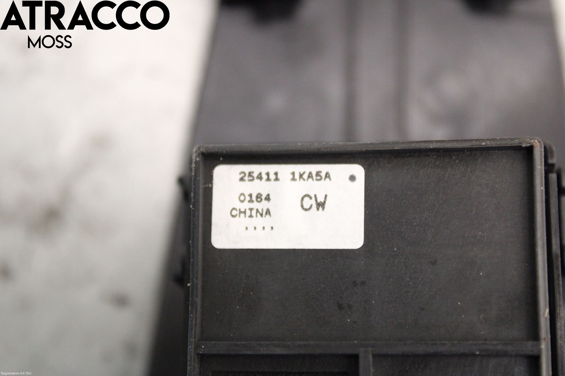 Nissan LEAF 11-17 Bryter Vindusheis