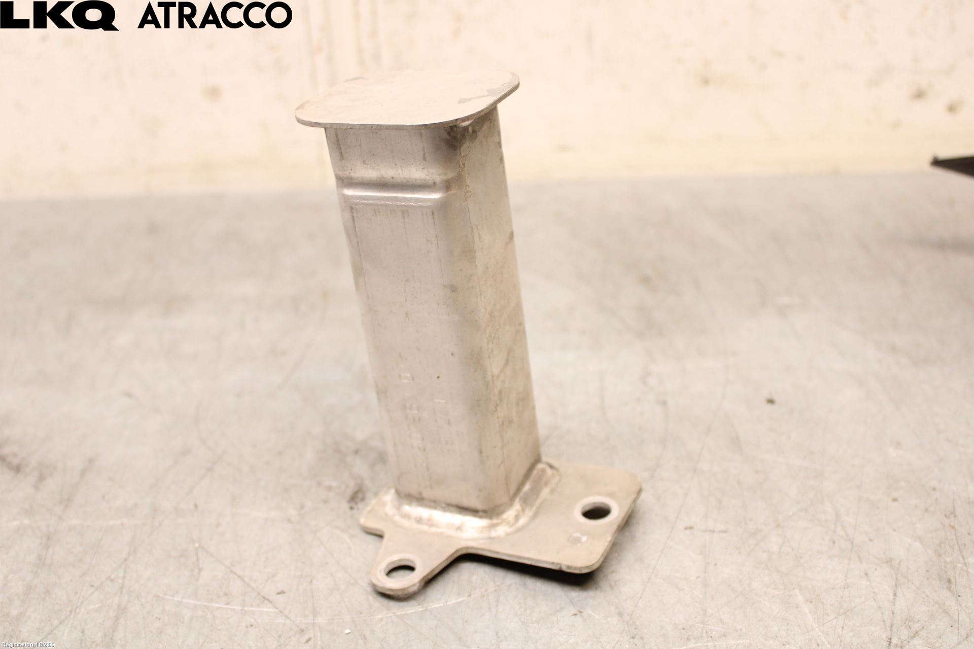 Peugeot 208/E-208 20- Støtfanger Foran Feste