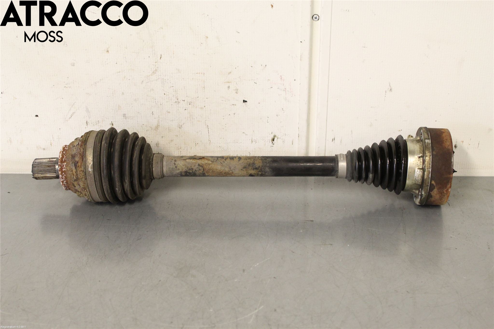 Volkswagen VW GOLF VI 09-13 Drivaksel Foran Kompl Venstre