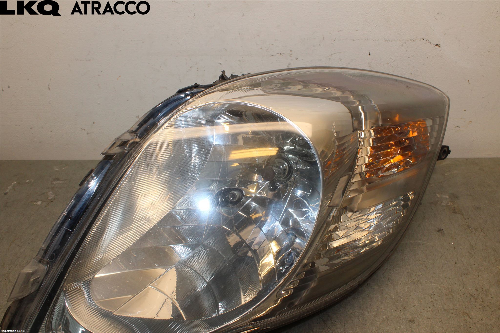 Toyota YARIS XP90 06-11 Frontlykt Venstre