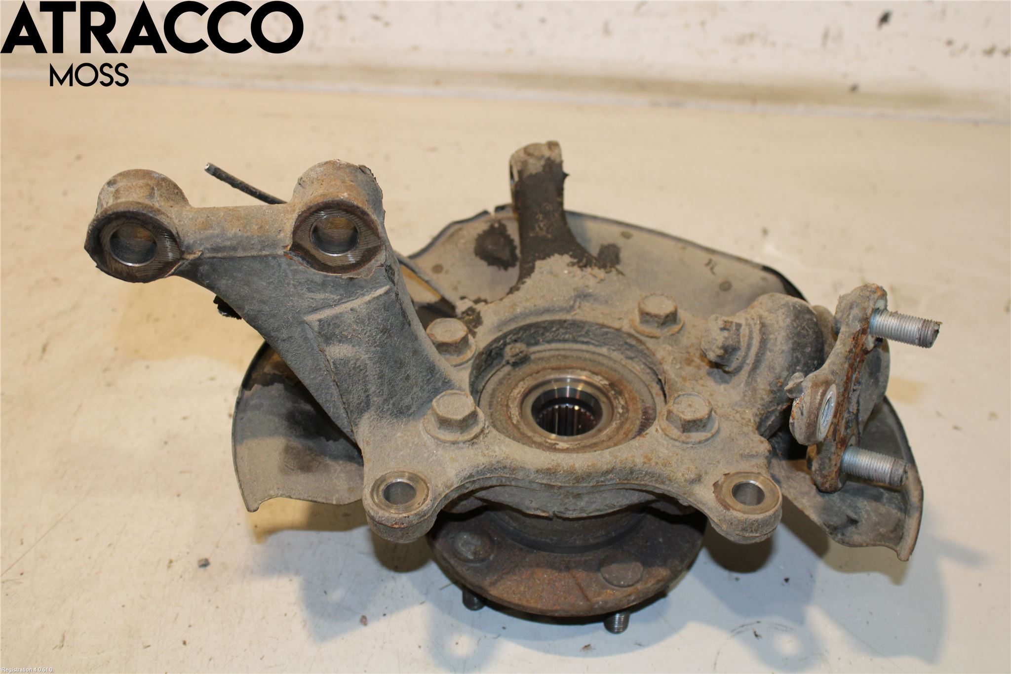 Toyota PRIUS+ ZVW40 12-20 Spindel Hf