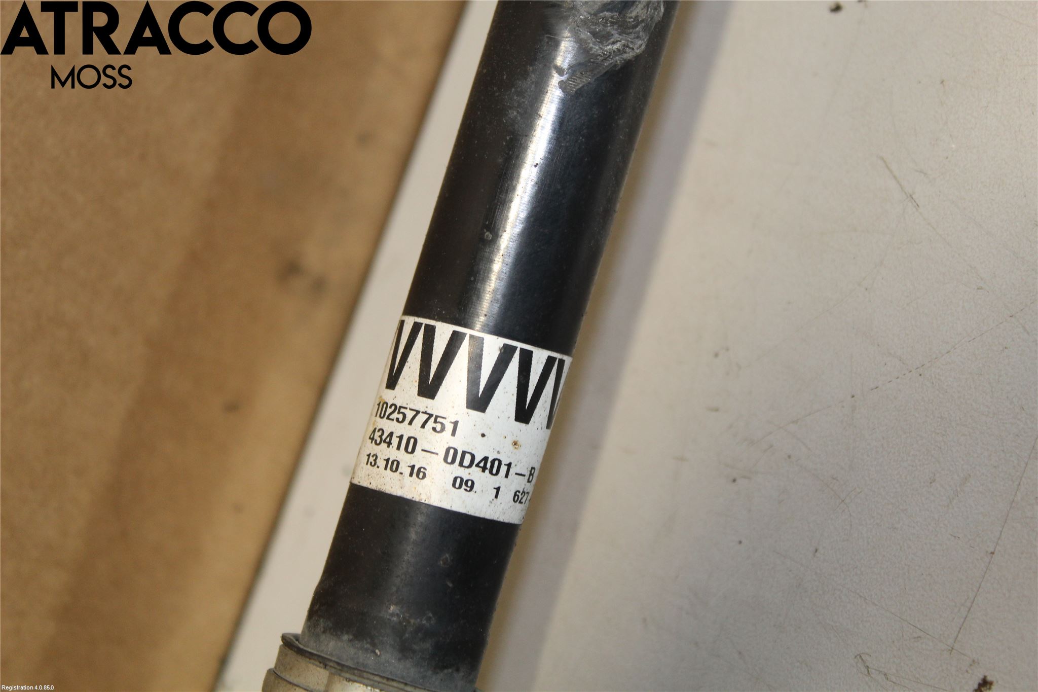 Toyota YARIS XP130 15-20 Drivaksel Foran Kompl Høyre