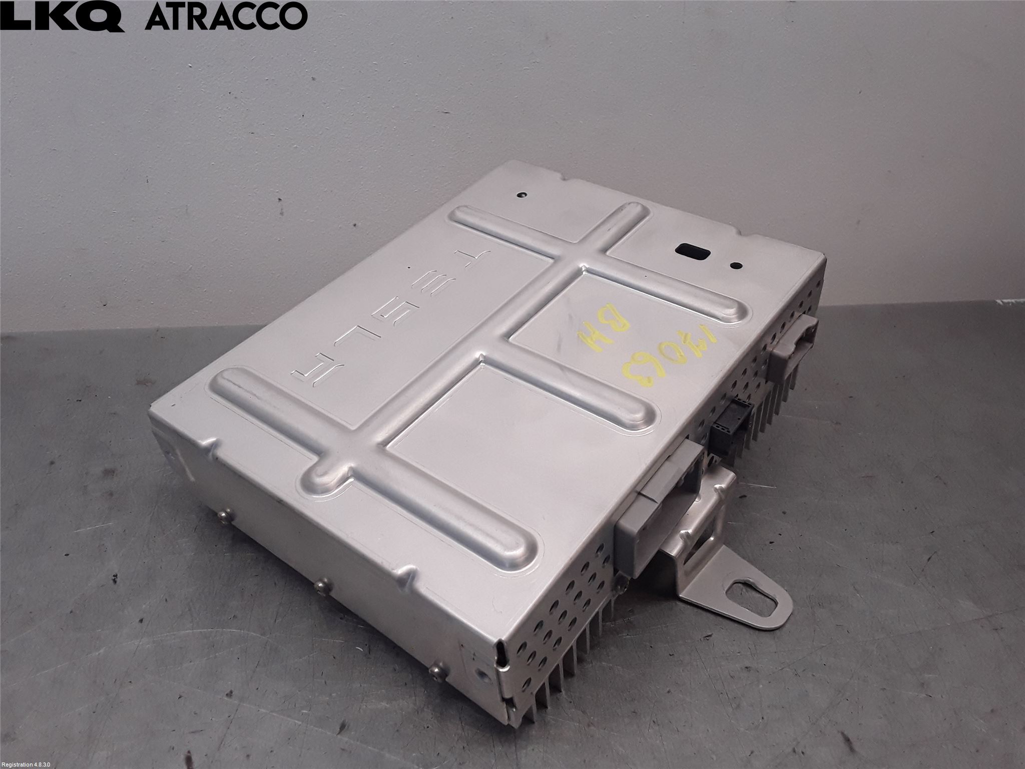 Tesla MODEL Y 21- Stereo Forsterker