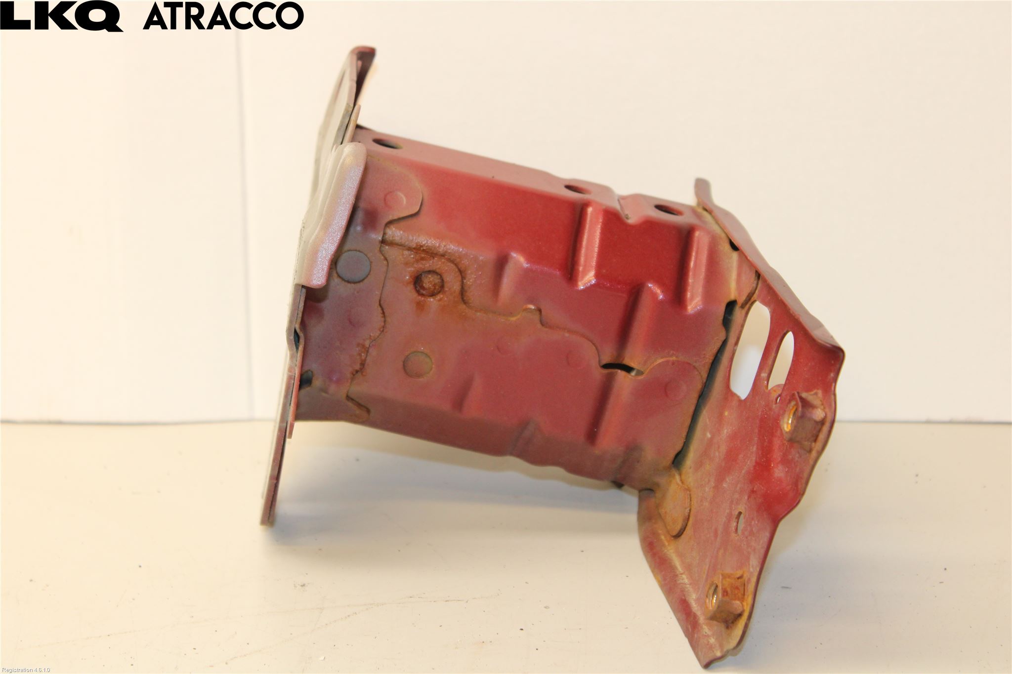 Toyota AURIS 13-19 Støtfangerfeste Bak Høyre