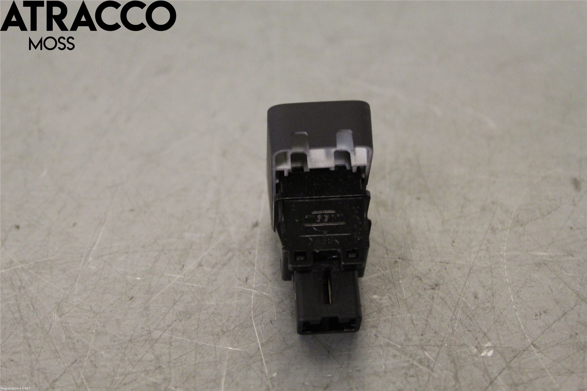 Nissan LEAF 11-17 Bryter Varsel (Nødblink)