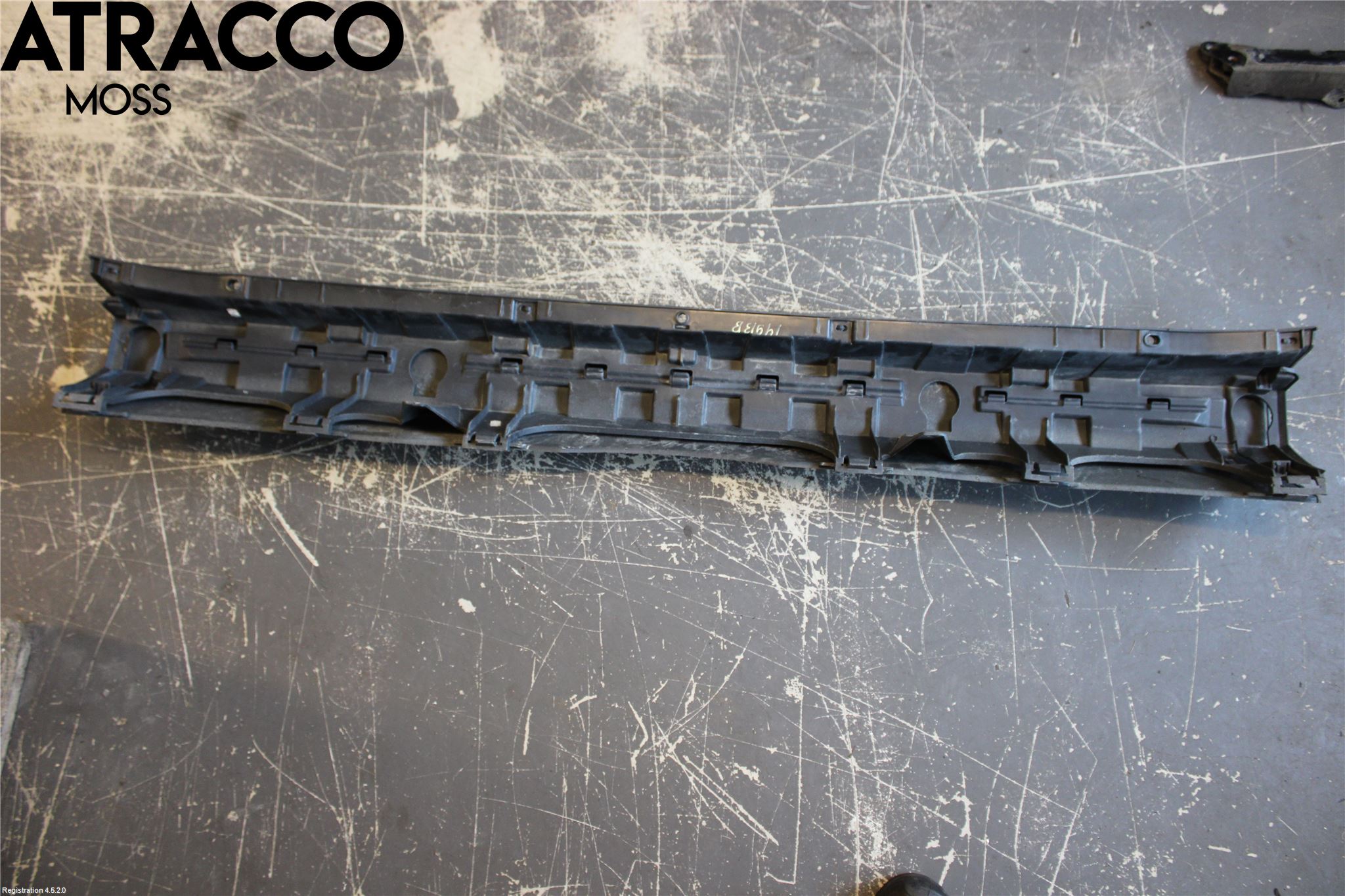 Mercedes-Benz MB SPRINTER (W906) 06-18 Støtfanger Bak Midt Del