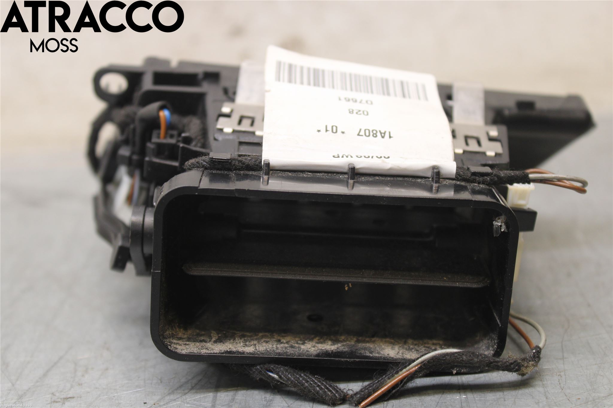 Mercedes-Benz MB E-KLASS (W212) 09-16 Dashbord Kanal - Dyse