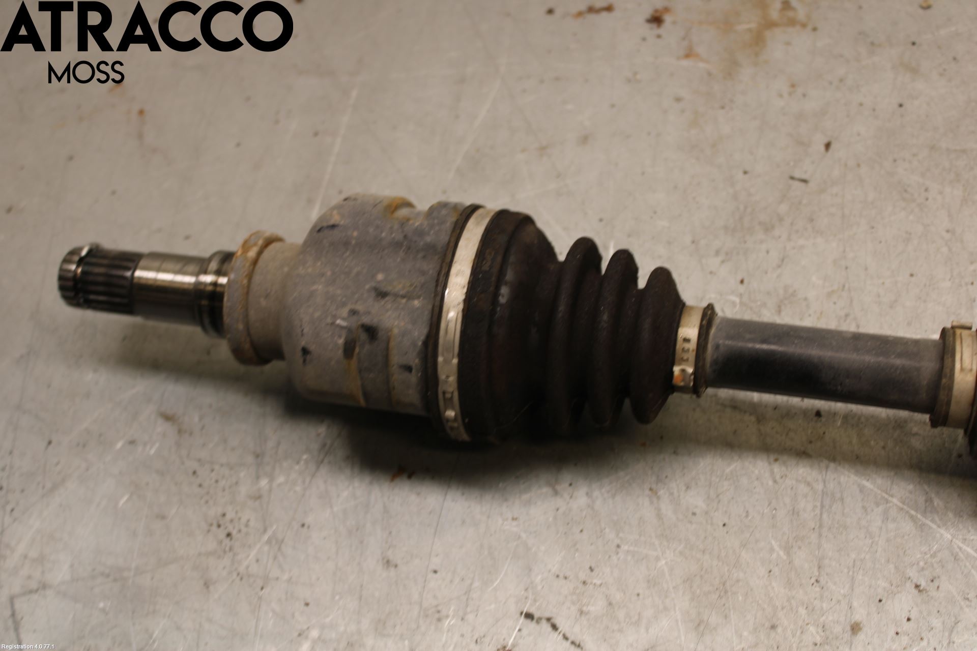 Toyota YARIS XP130 12-14 Drivaksel Foran Kompl Høyre