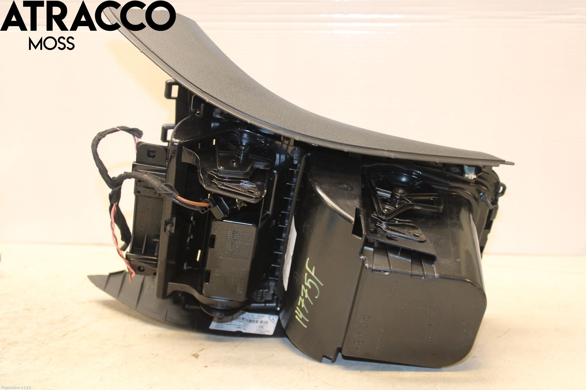 Mercedes-Benz MB CLA-KLASS (C117/X117) 13-19 Instrumentkonsoll Midt