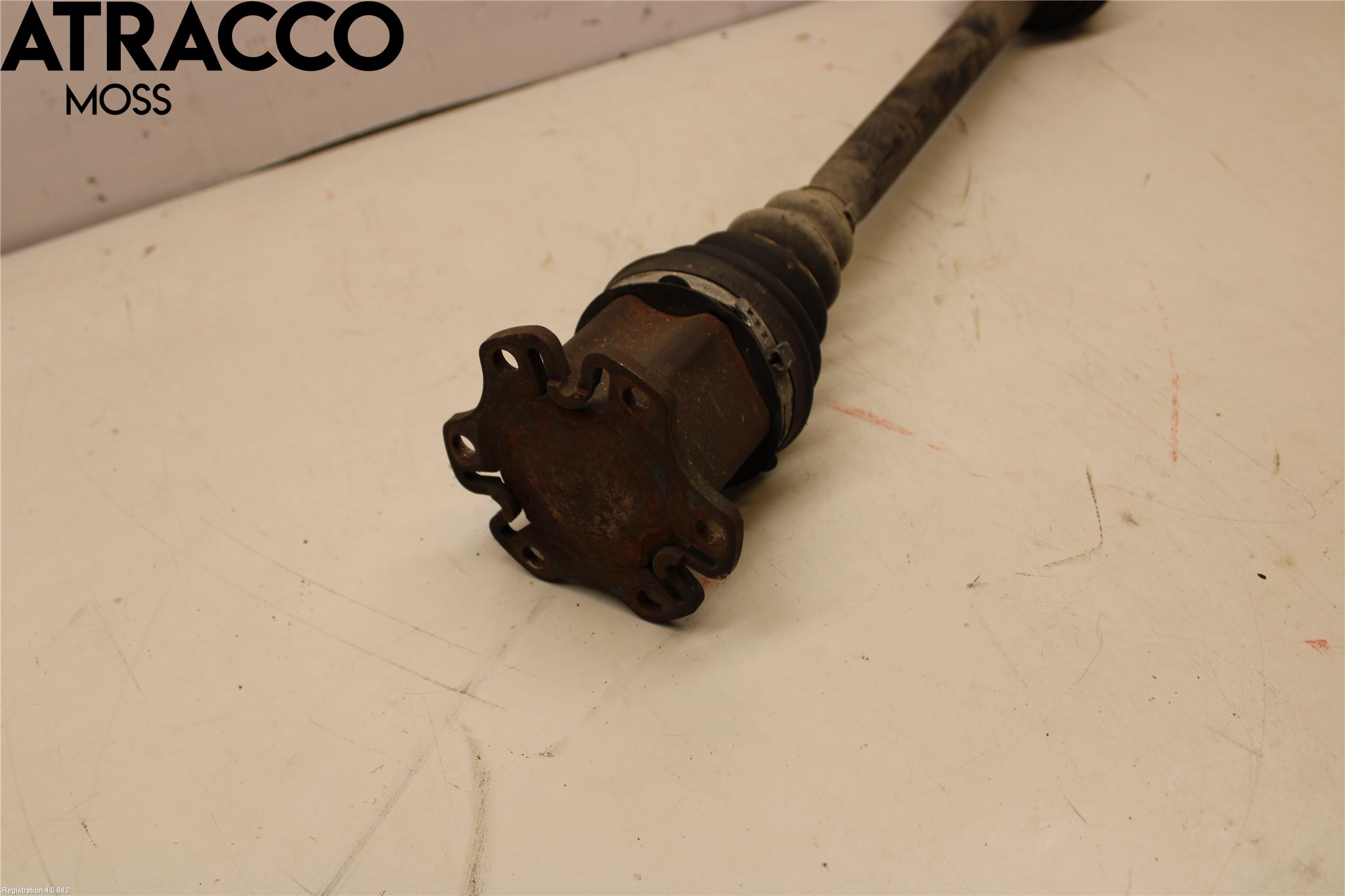 Audi A4/S4 01-05 Drivaksel Foran Kompl Høyre