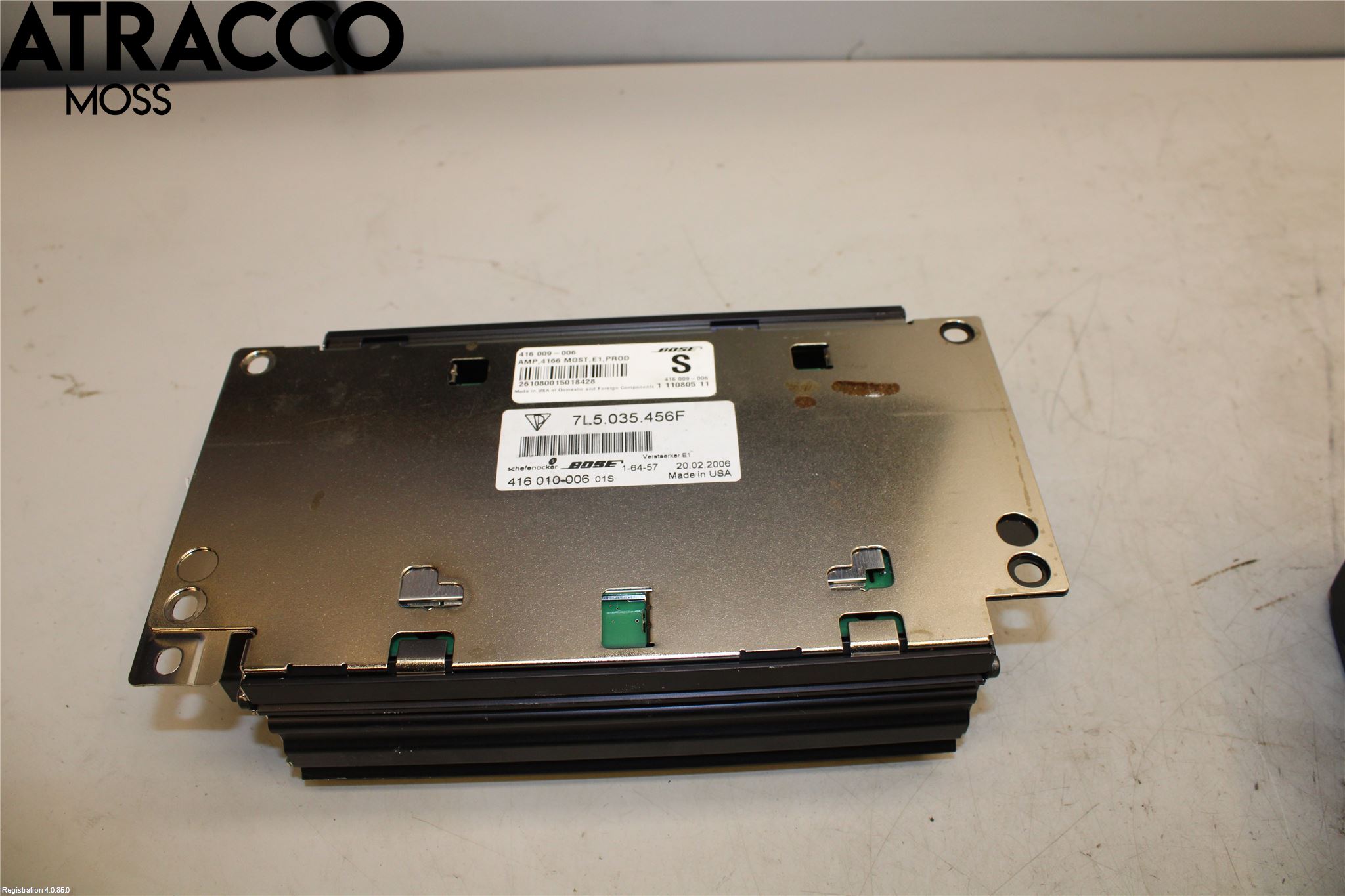 Porsche CAYENNE 03- Stereo Forsterker