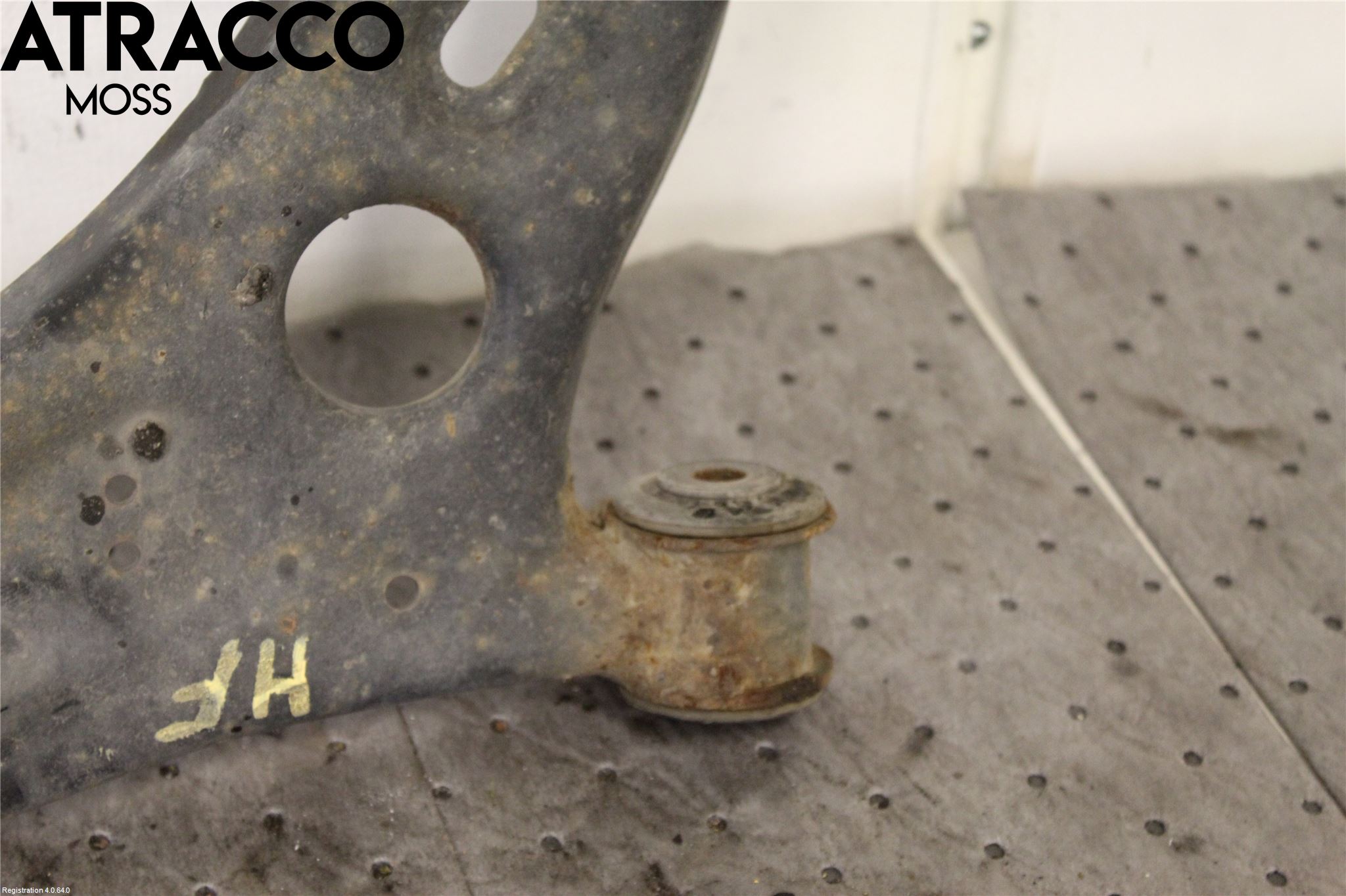 Volkswagen VW TOURAN 03-10 Bærearm Foran Høyre Nedre