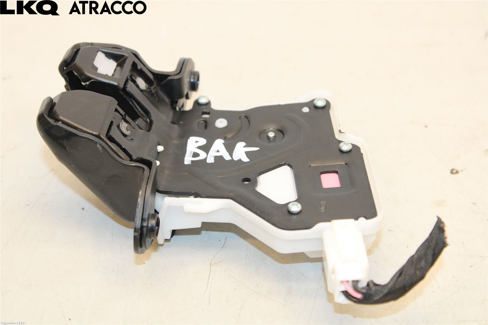 Nissan LEAF 18- Bakluke-Lokk Låsekasse