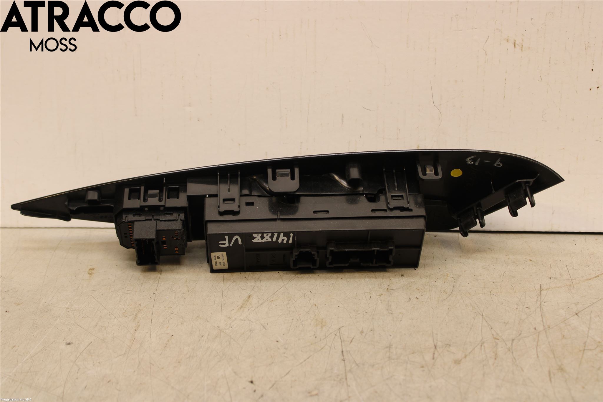 Nissan LEAF 11-17 Bryter Vindusheis