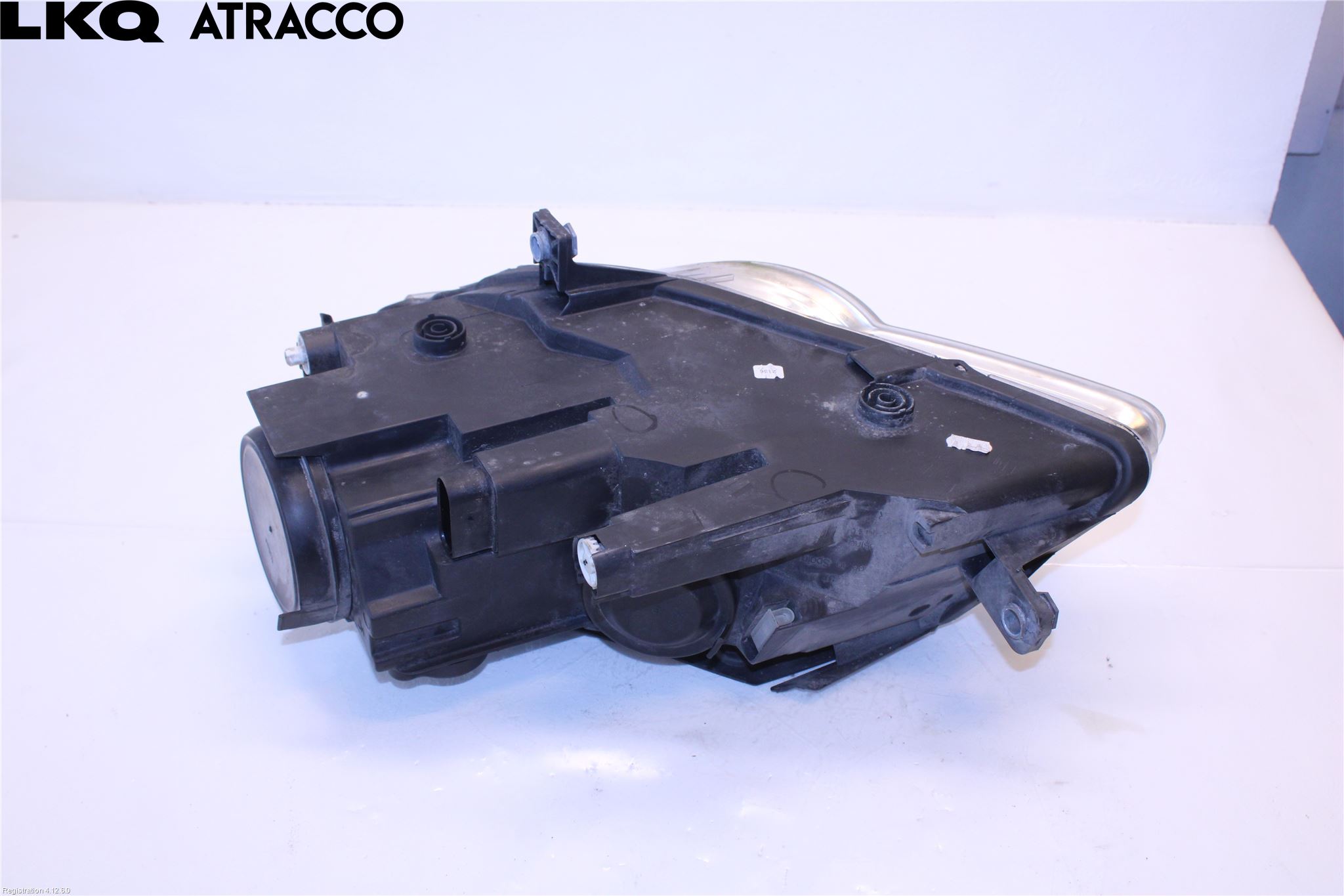 Volkswagen VW PASSAT 05-11 Frontlykt Høyre