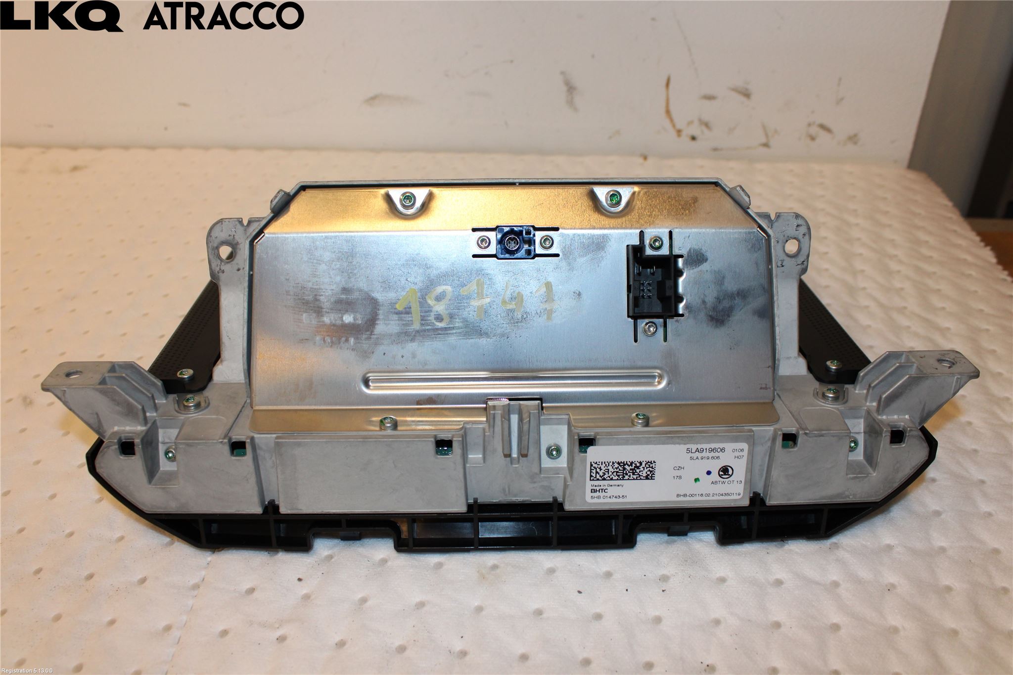 Skoda ENYAQ iV 21- Multifunktionsdisplay