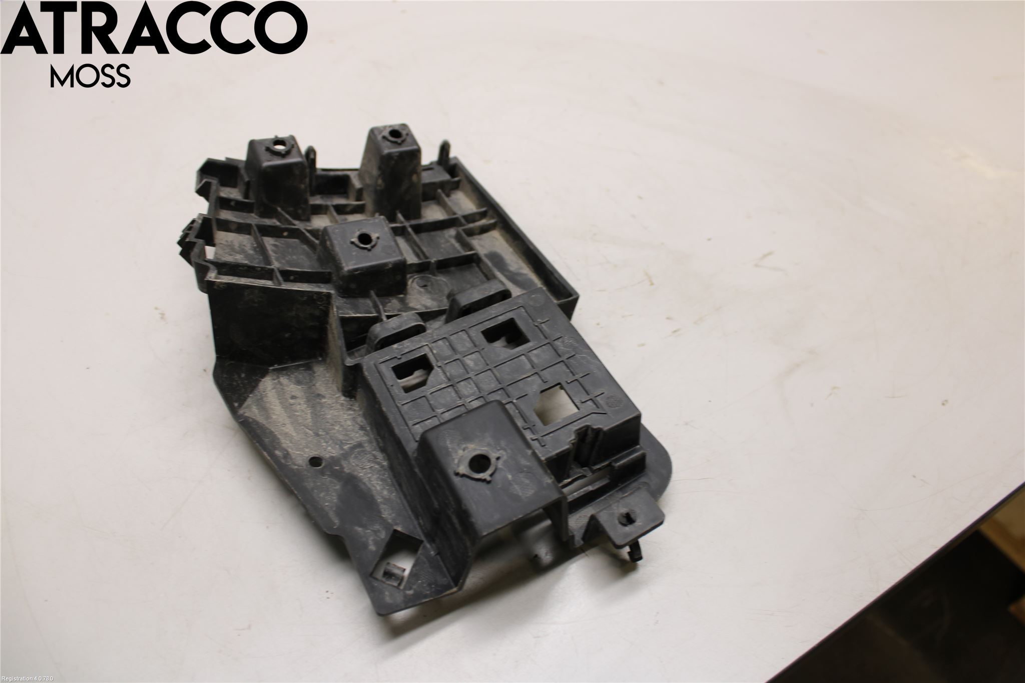 Volvo V60 11-13 Støtfangerfeste Bak Venstre