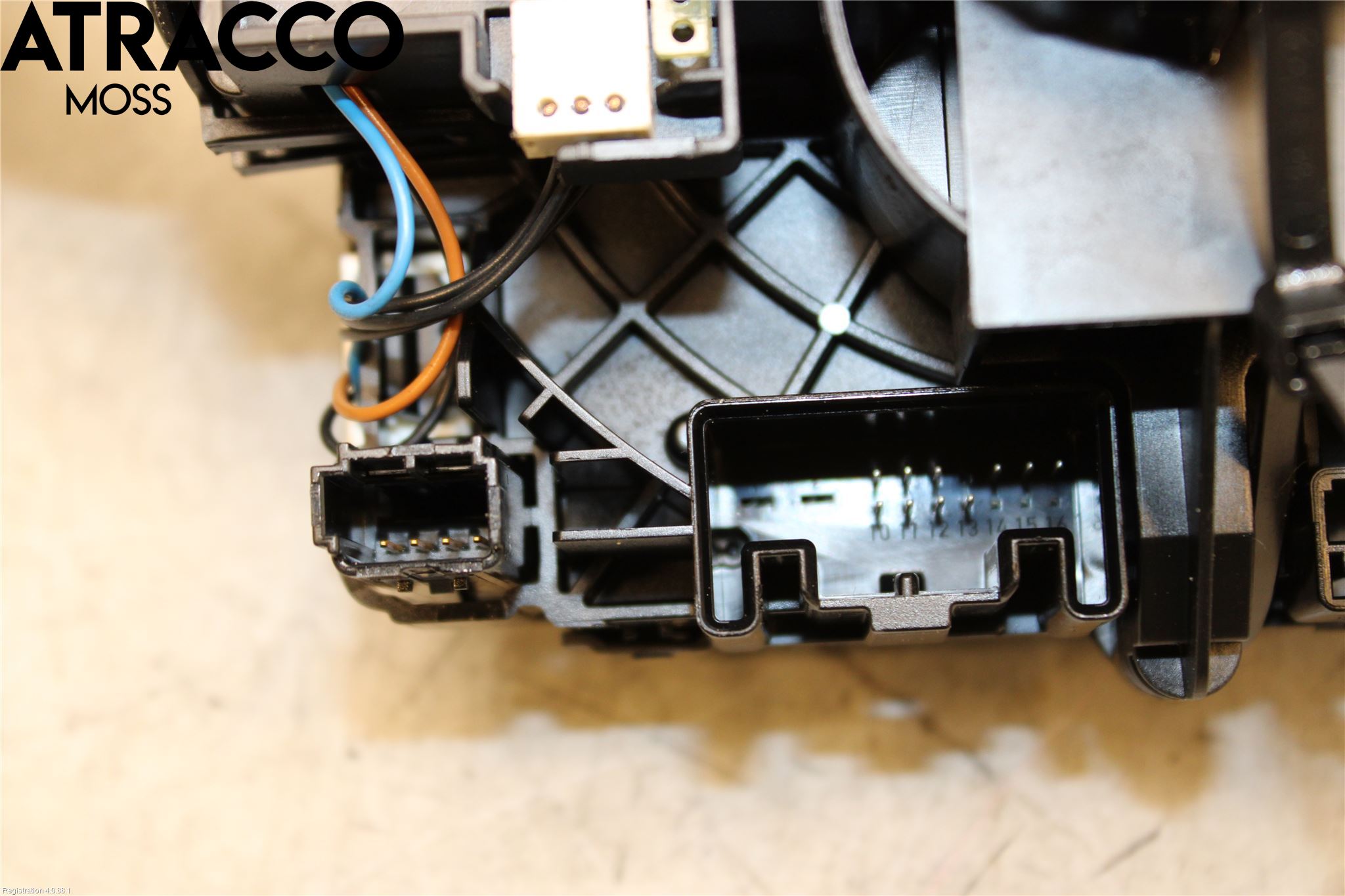 Audi Q5 09-16 Bryter Ratt Kombi H Og V