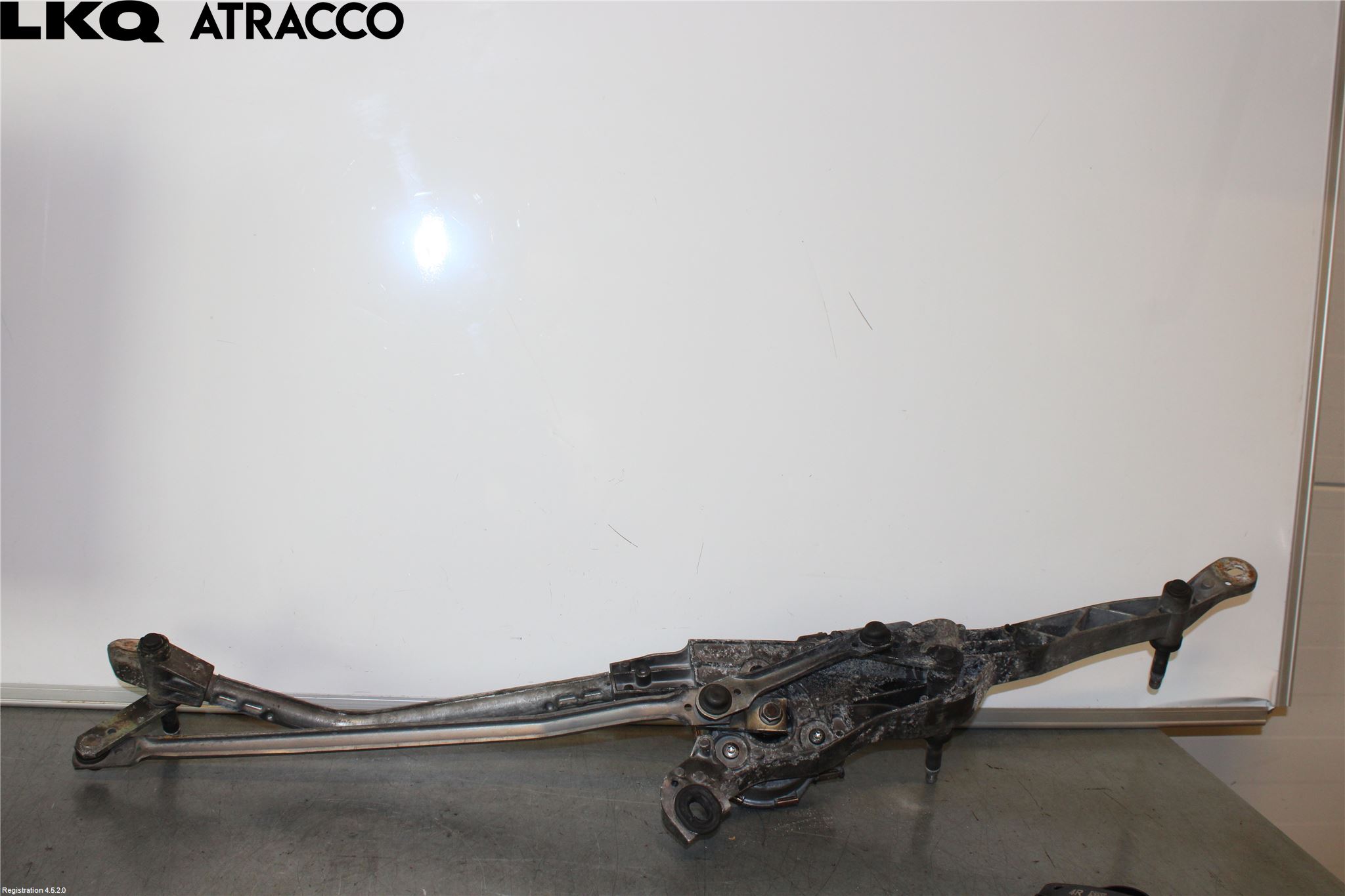 Mercedes-Benz MB E-KLASS (W212) 09-16 Viskermotor Frontrute