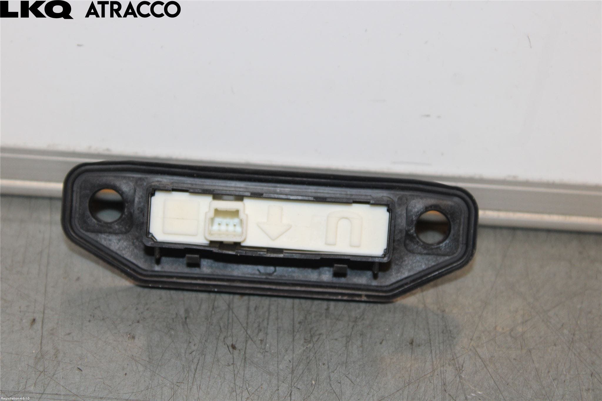 Toyota AURIS 13-19 Bakluke Handtak Ytre