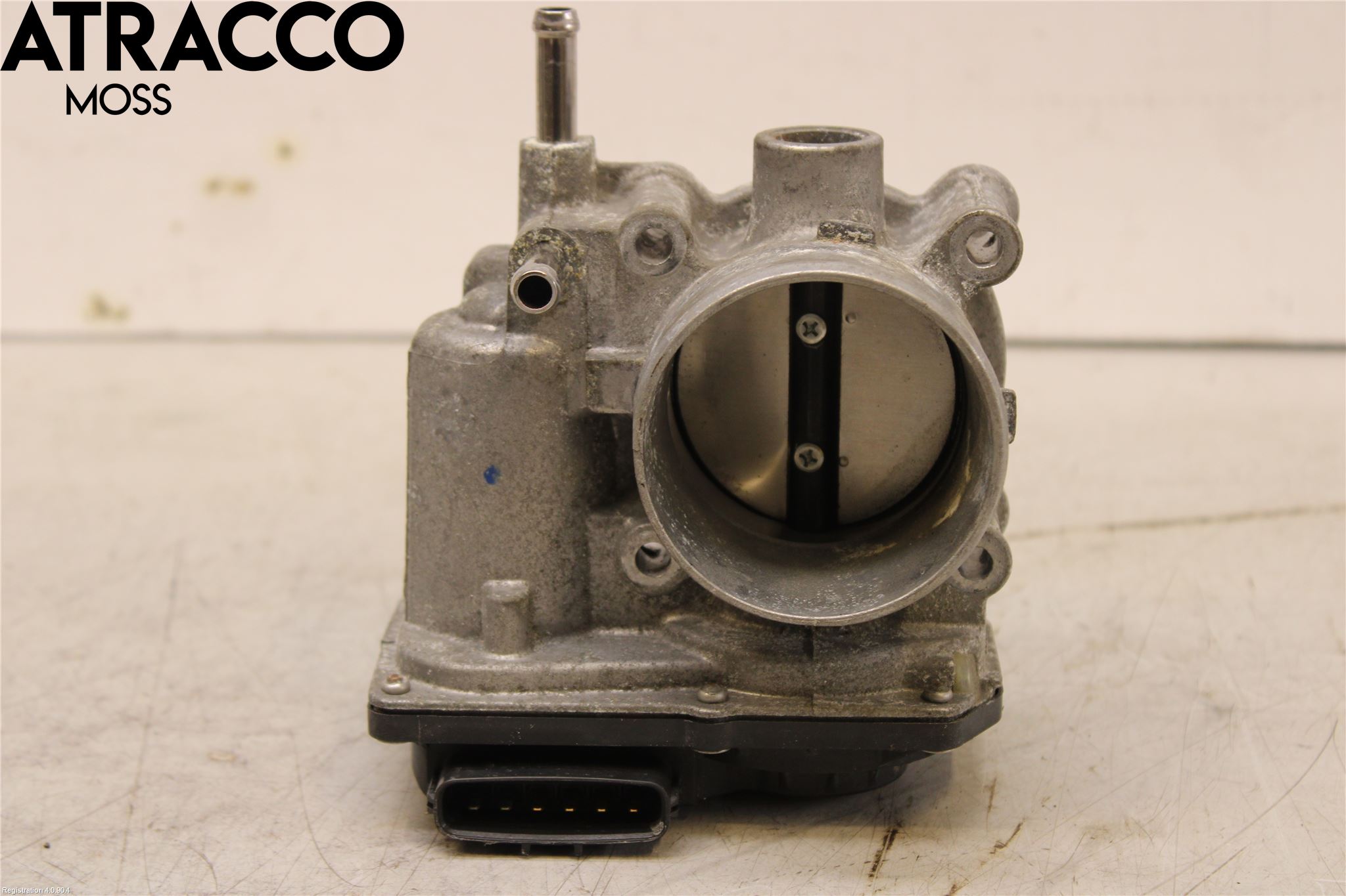 Toyota AVENSIS 09-15 Inns Spjeldhus