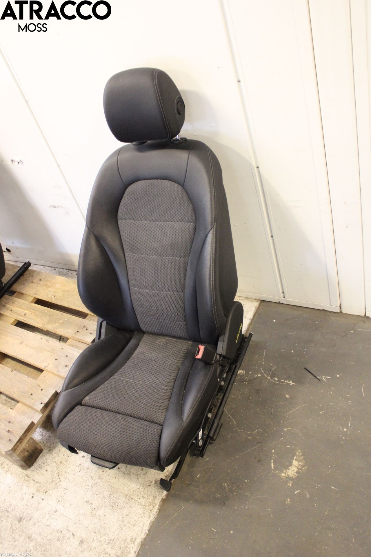 Mercedes-Benz MB C-KLASS (W205) 14-21 Innr Sete Foran Høyre