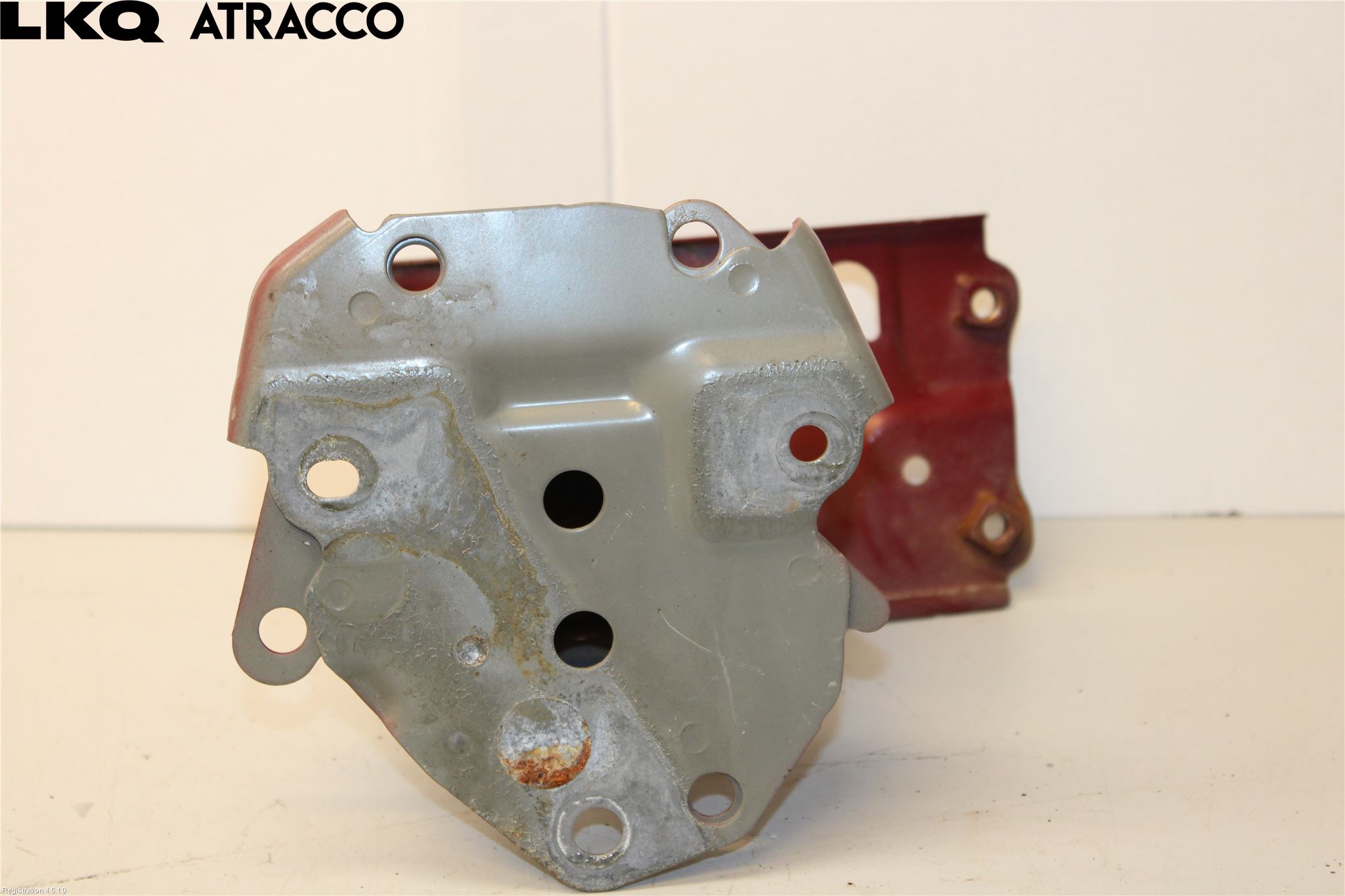 Toyota AURIS 13-19 Støtfangerfeste Bak Høyre