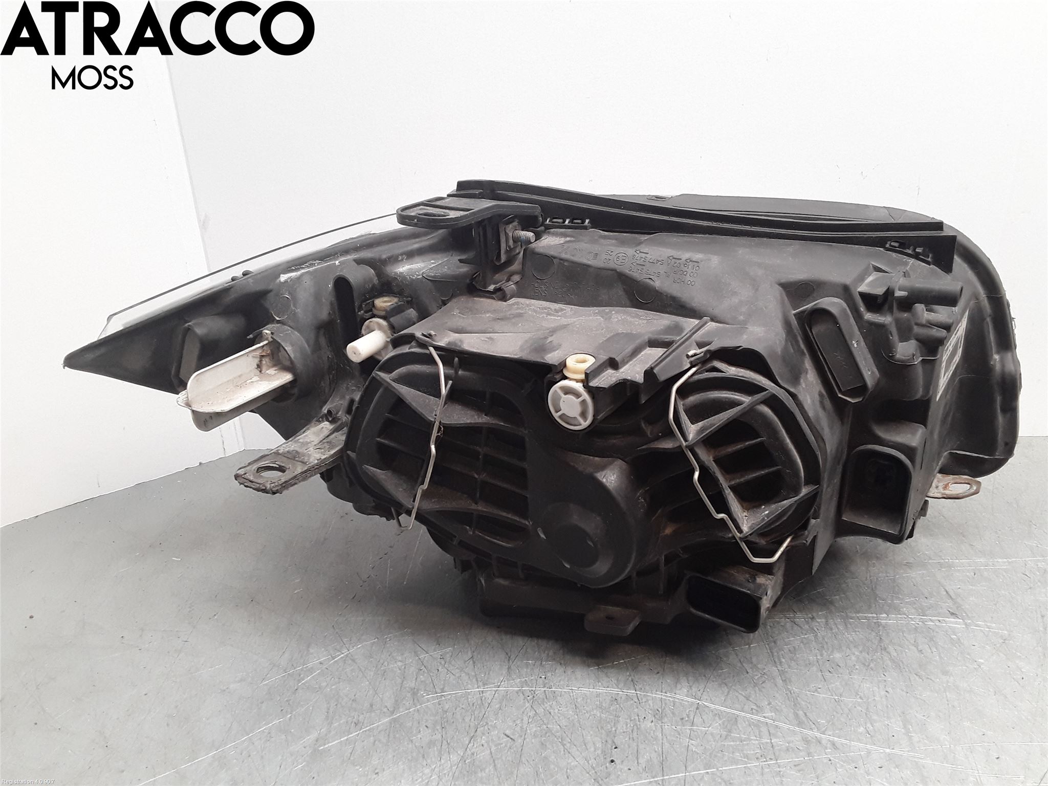 BMW 1 E87/81 5D/3D 03-11 Frontlykt Venstre