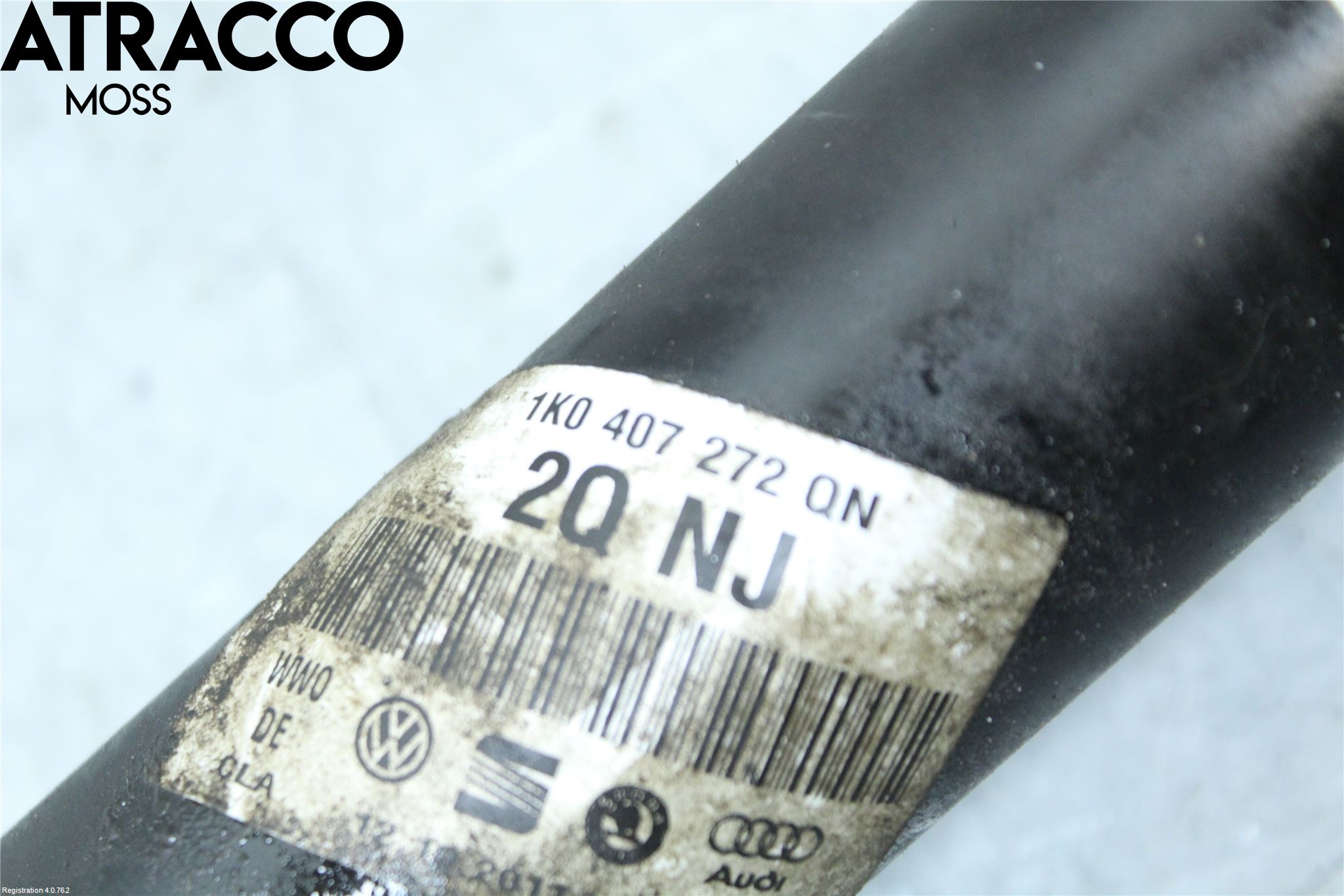 Volkswagen VW PASSAT 11-14 Drivaksel Foran Kompl Høyre