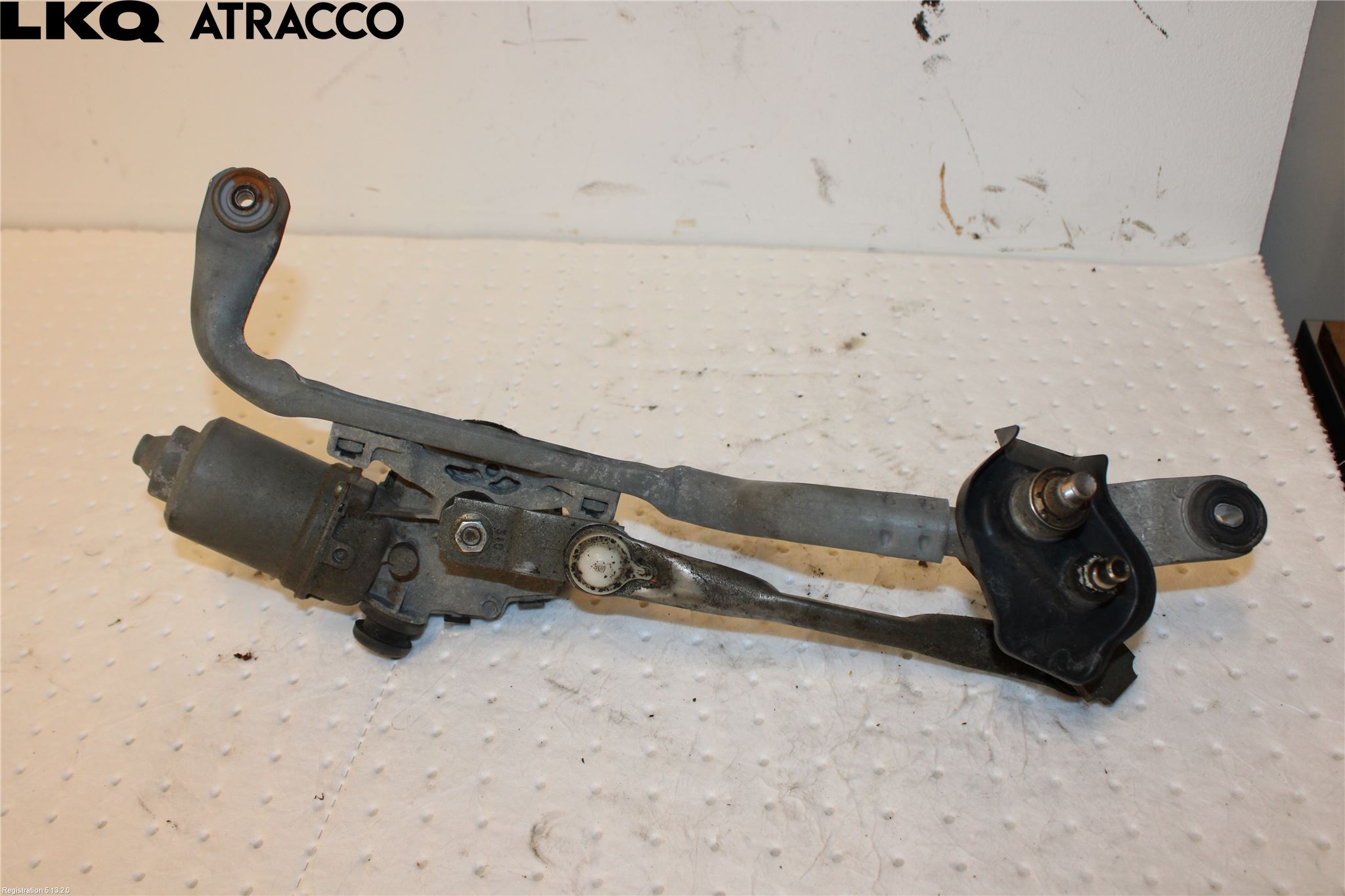 Toyota YARIS XP130 12-14 Viskermotor Frontrute