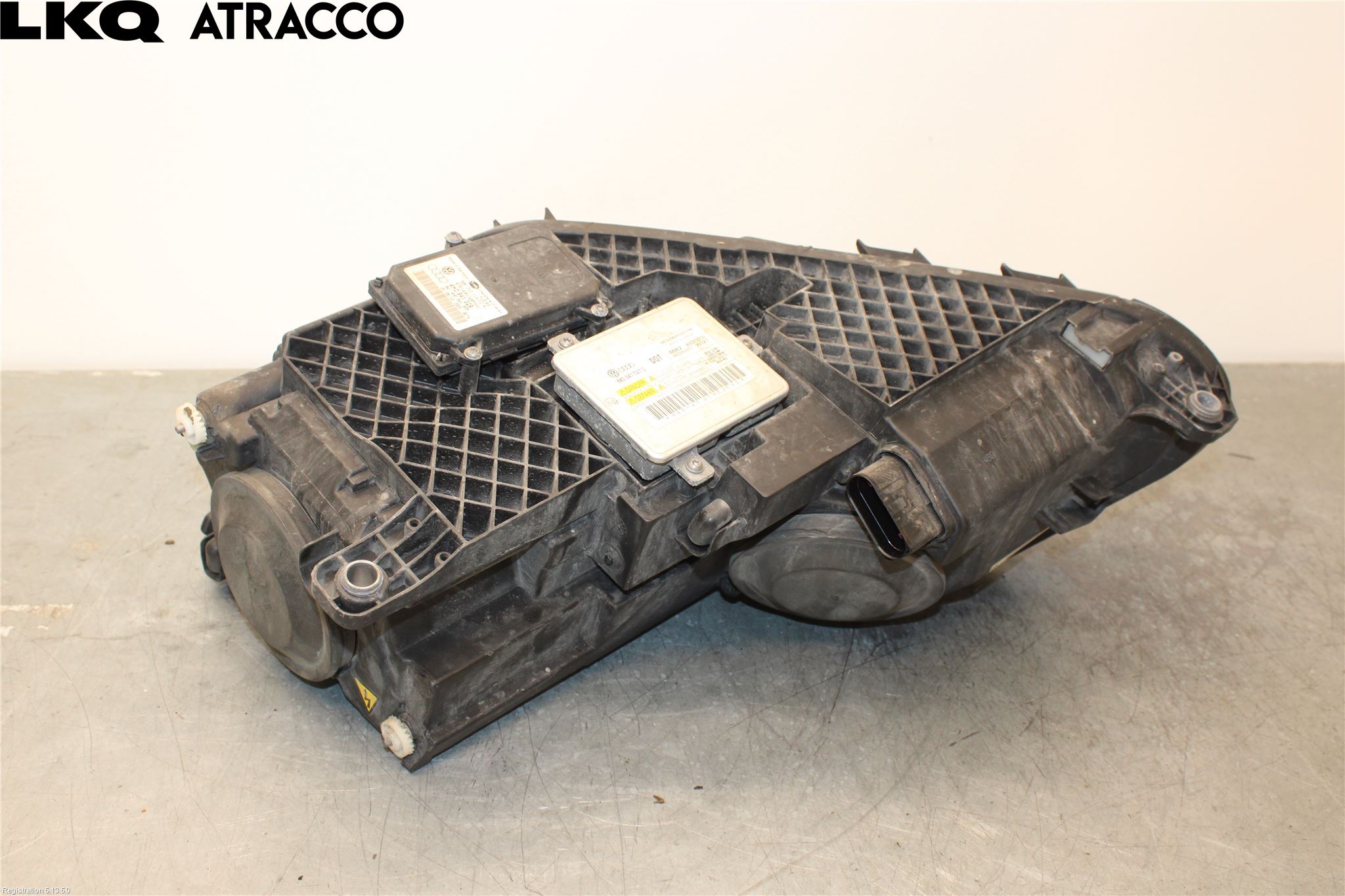 Volkswagen VW TIGUAN 16-24 Frontlykt Høyre