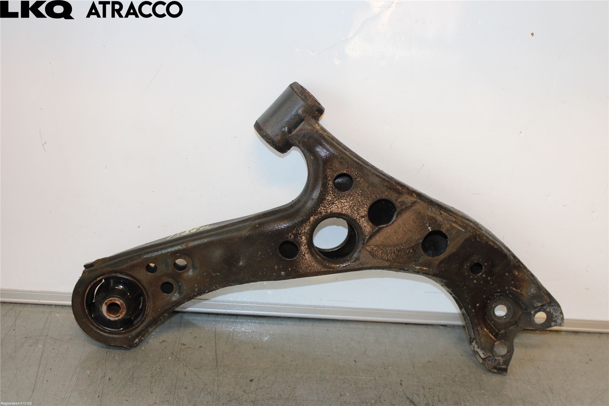 Toyota COROLLA 19- Bærearm Foran Venstre Nedre