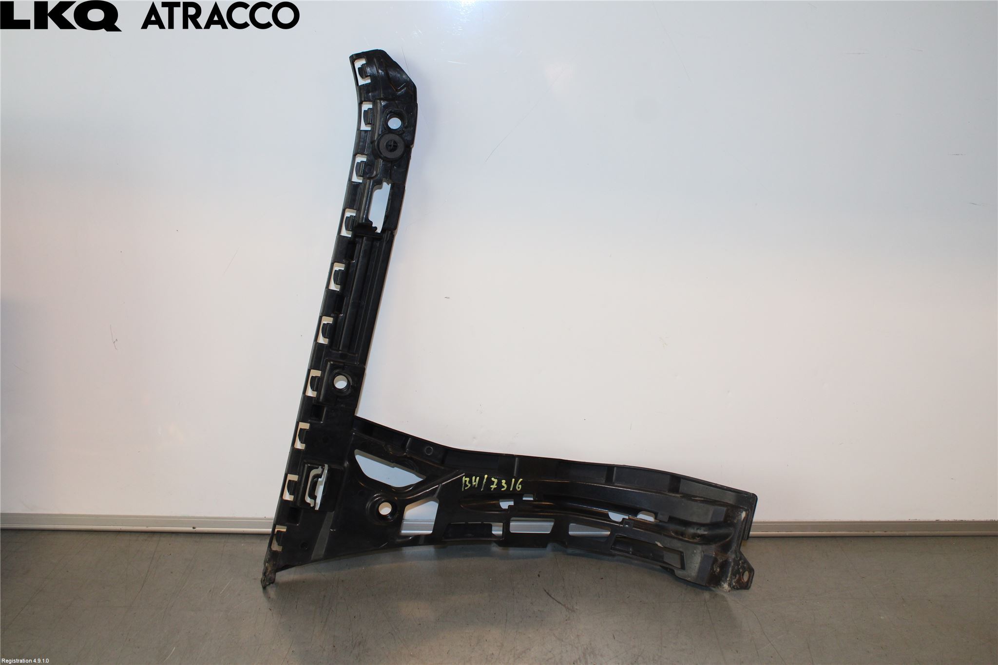 Mercedes-Benz MB C-KLASS (W205) 14-21 Støtfanger Bak Feste