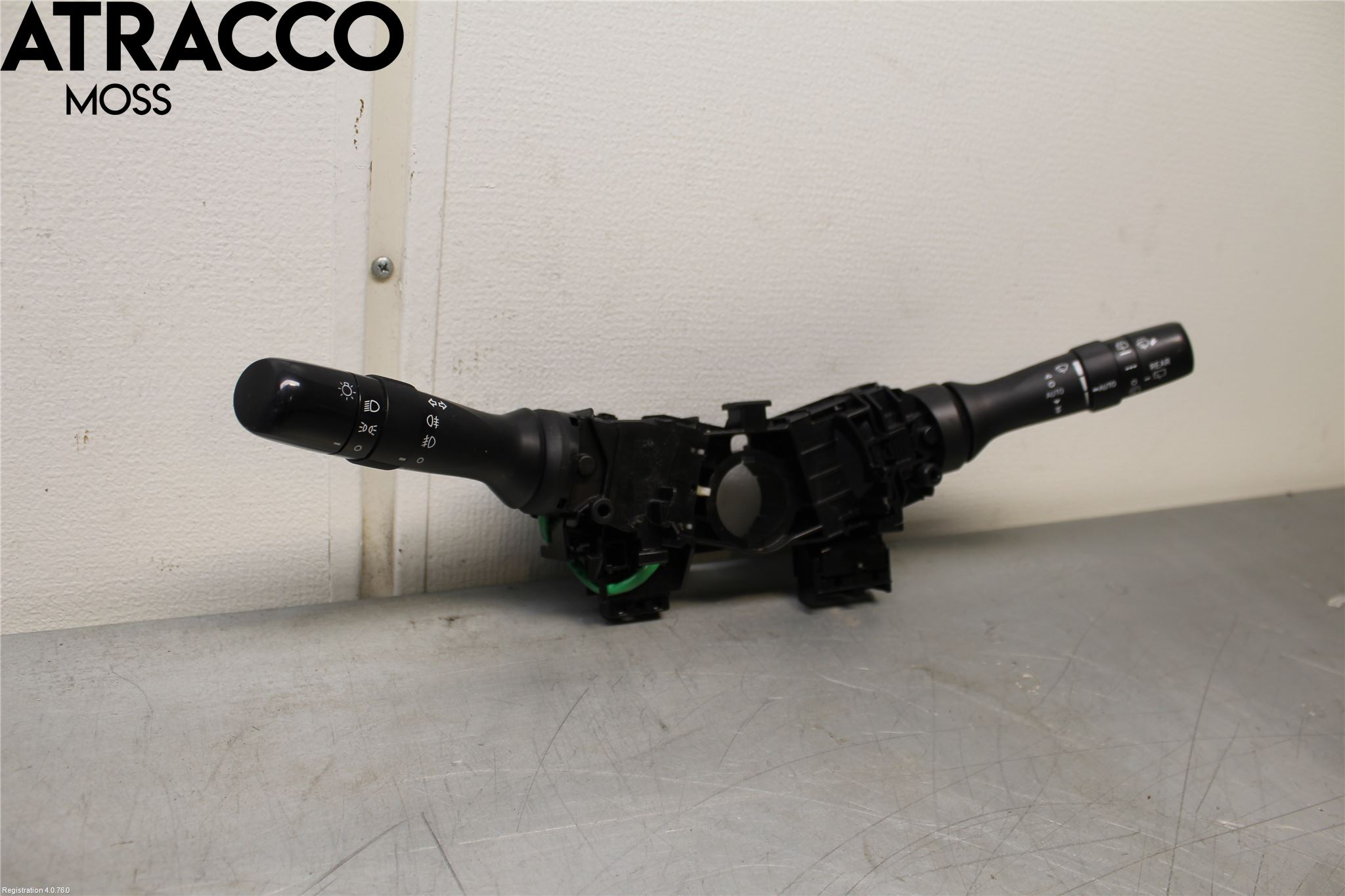 Toyota PRIUS+ ZVW40 12-20 Bryter Ratt Kombi H Og V