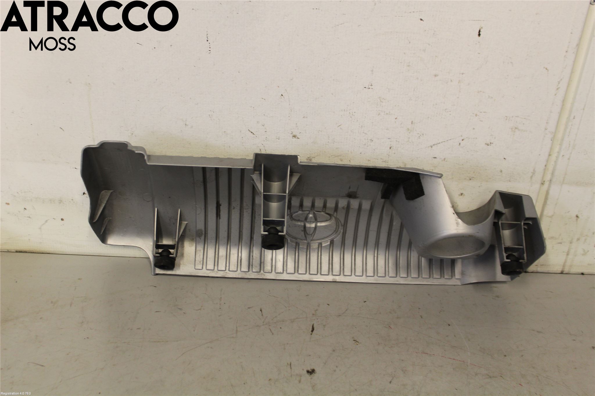 Toyota YARIS XP130 12-14 Motor Deksel Over Motor