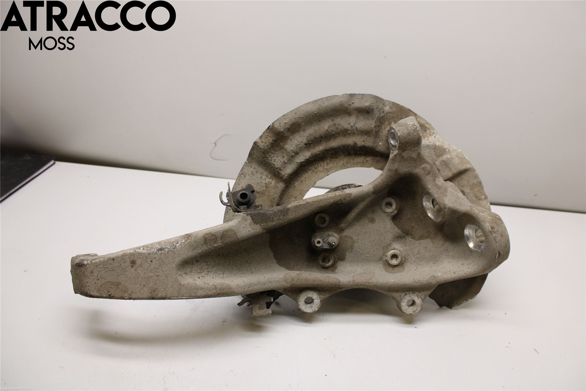 BMW 5 F10/F11/F18 09-17 Spindel Vf