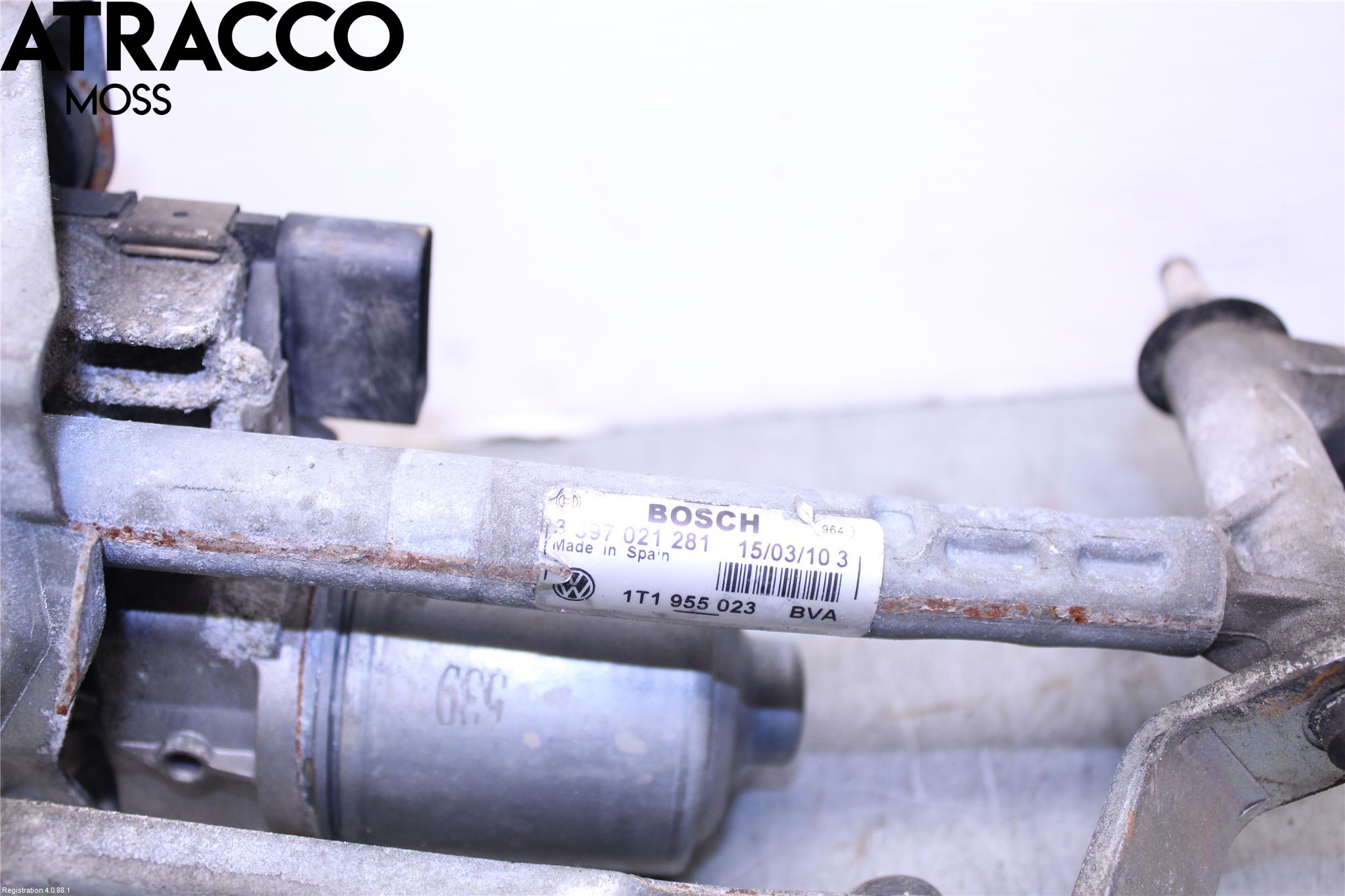 Volkswagen VW CADDY      04-10 Viskermotor Frontrute