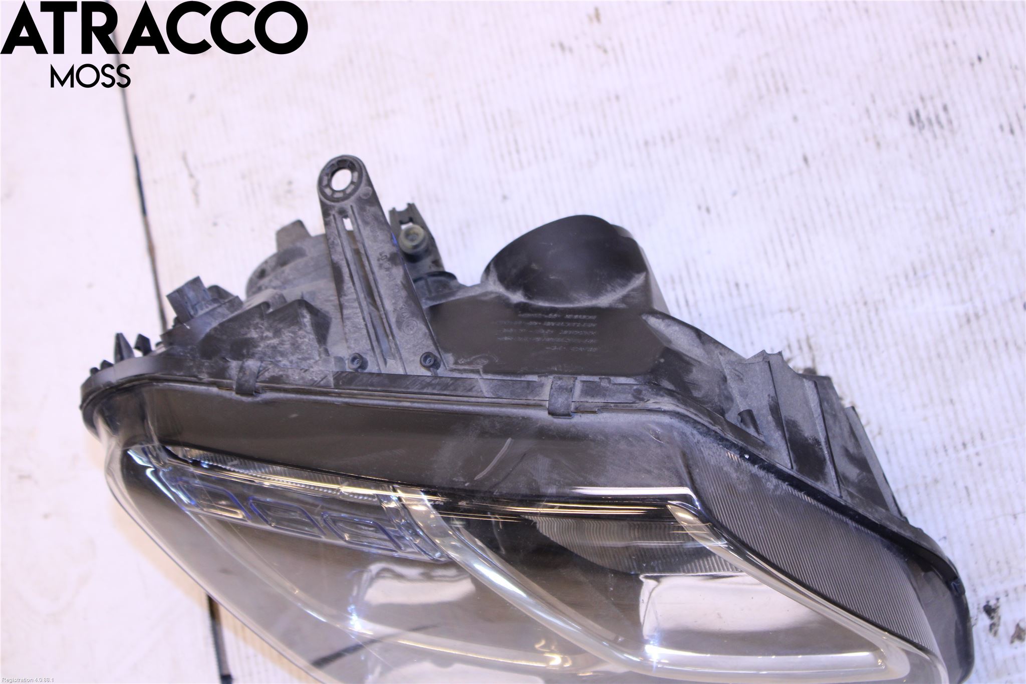 Dacia DUSTER 10-17 Frontlykt Hus Høyre