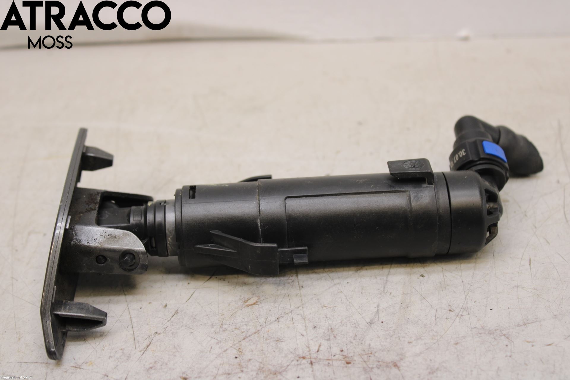 Volkswagen VW TOURAN 10-15 Spylerdyse Frontlykter