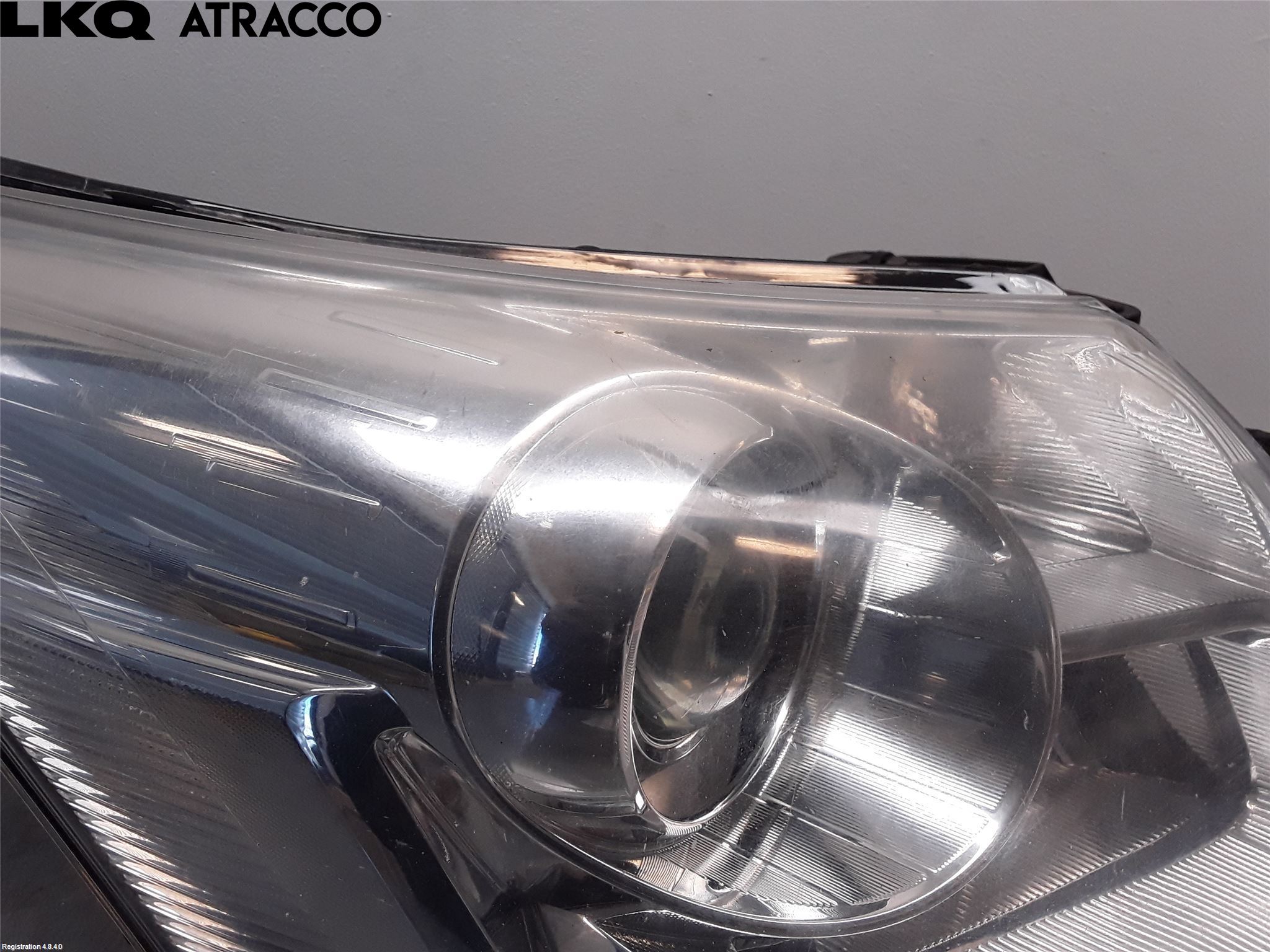 Toyota AVENSIS 09-15 Frontlykt Høyre