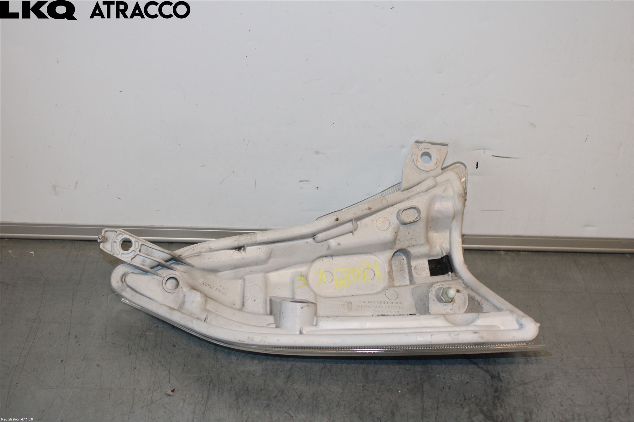 Nissan LEAF 11-17 Frontlykt Hus Venstre