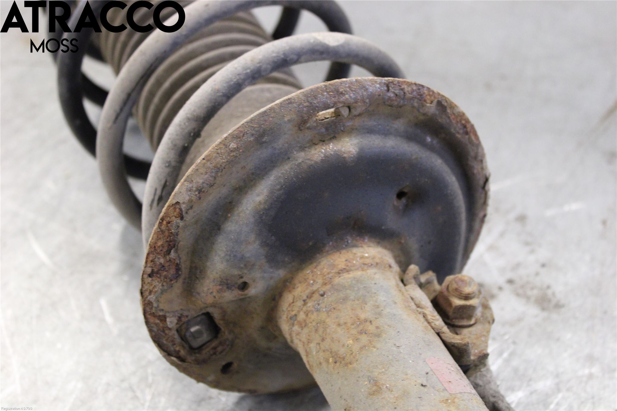 Toyota YARIS XP130 15-20 Fjærbein Foran Høyre